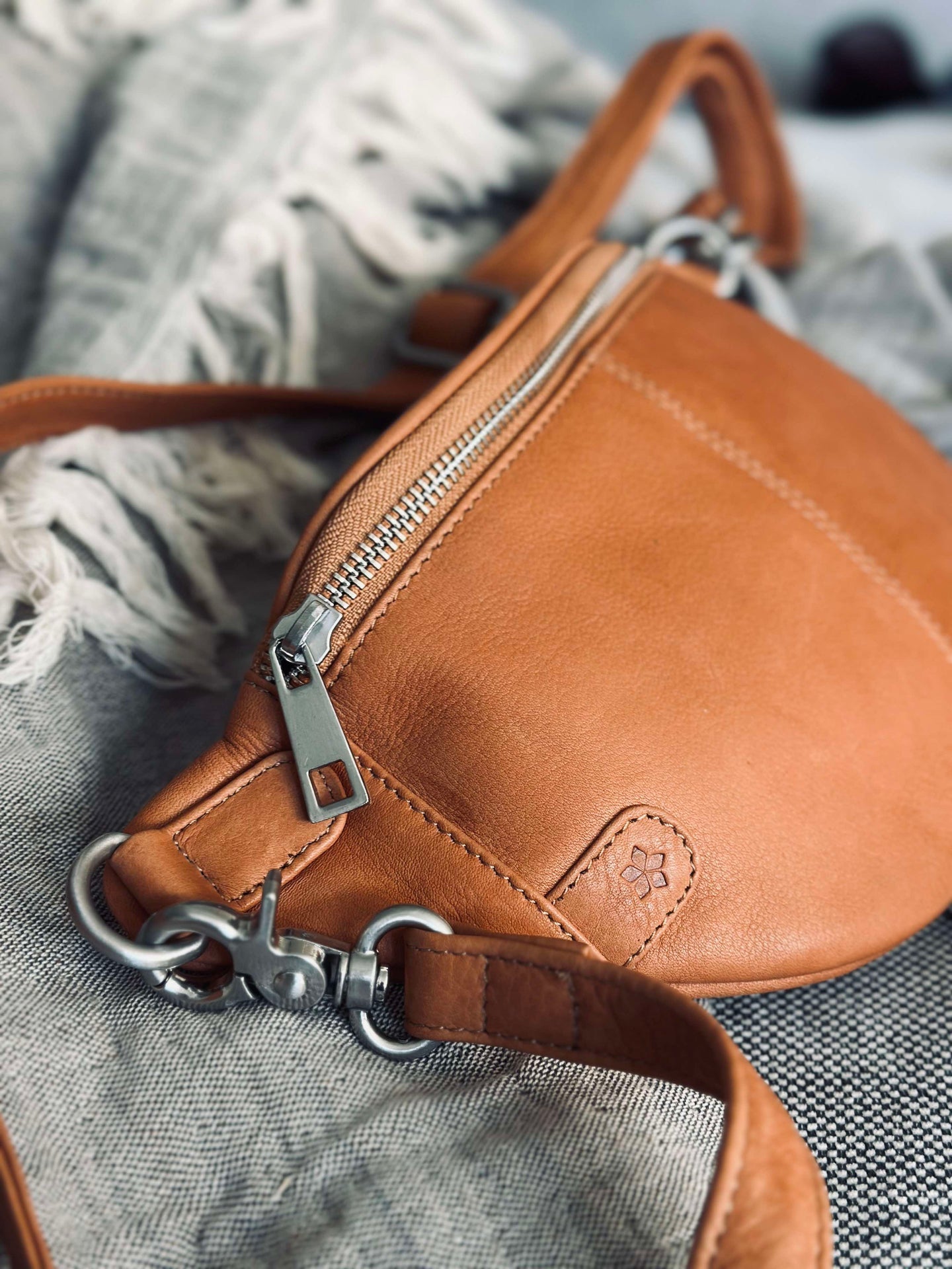 Bumbag Molly - Cognac / sølv