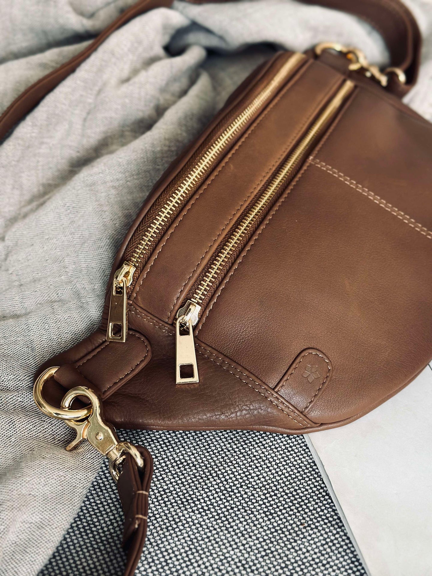 Bumbag Astrid - Coffee / Gold
