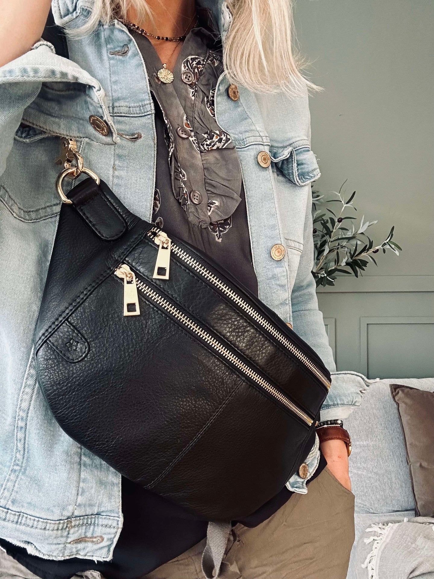 Bumbag Astrid - Svart / Gull