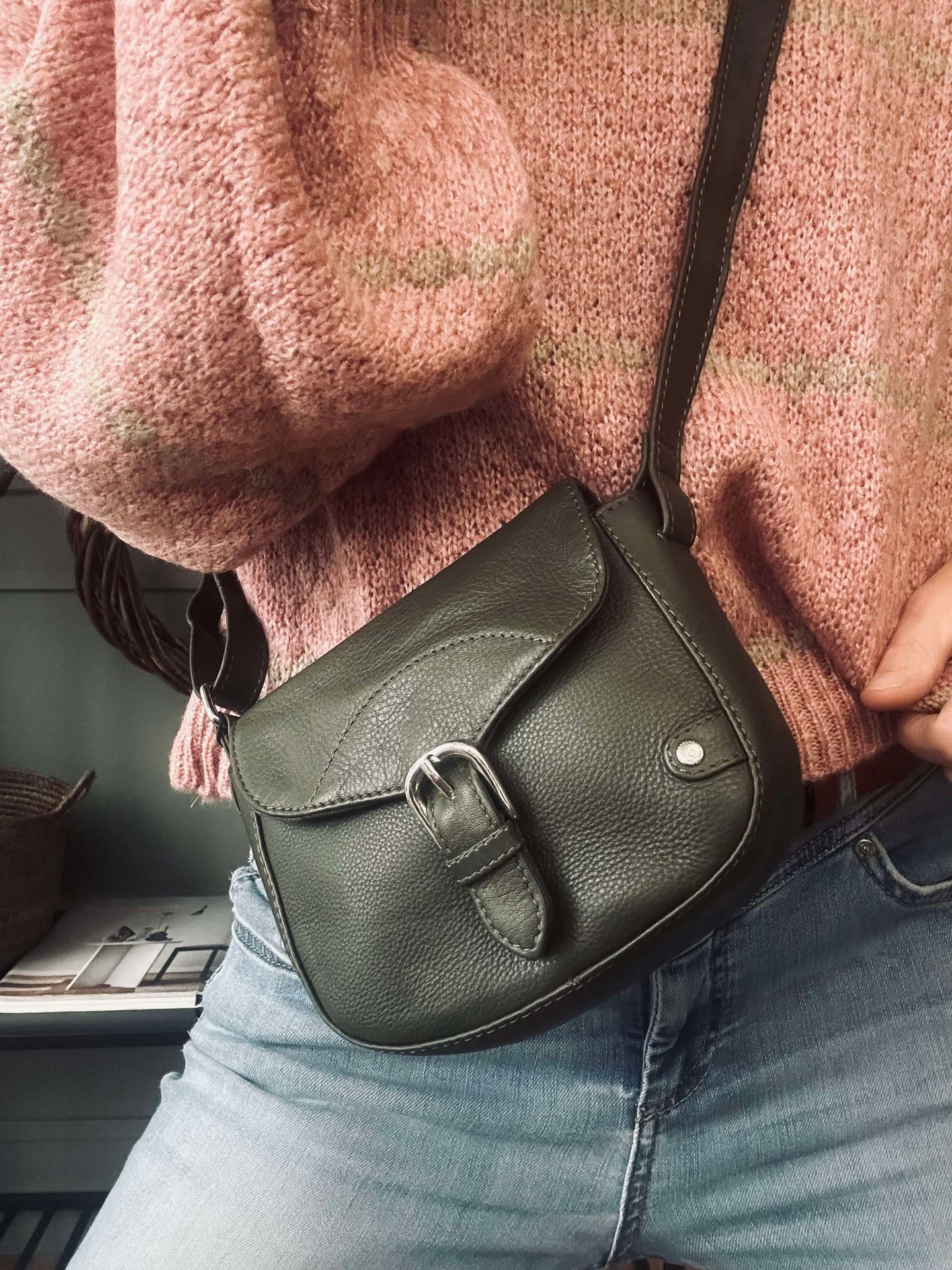 Crossbody Aura Army