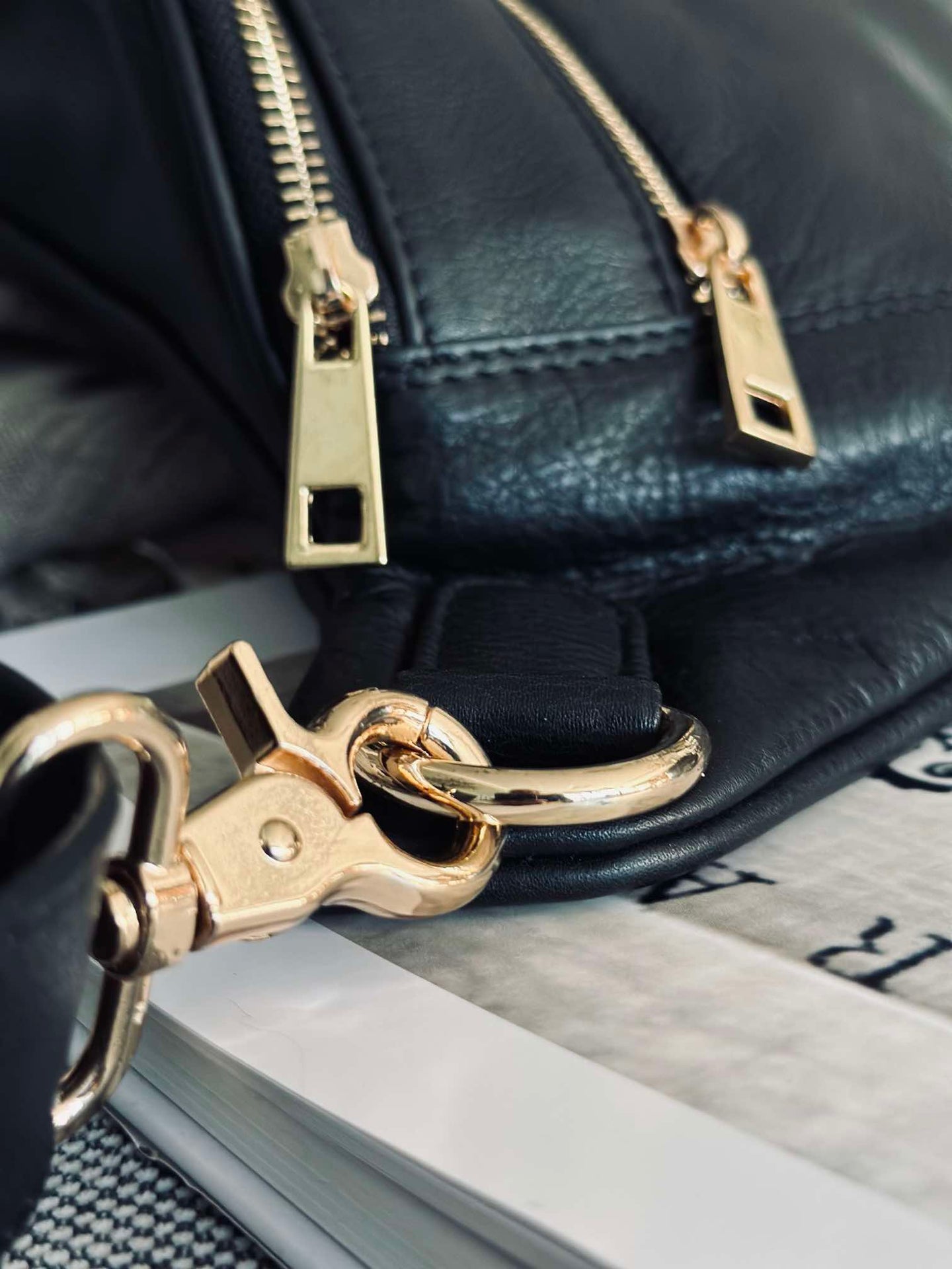 Bumbag BIG Astrid - Black / Gold