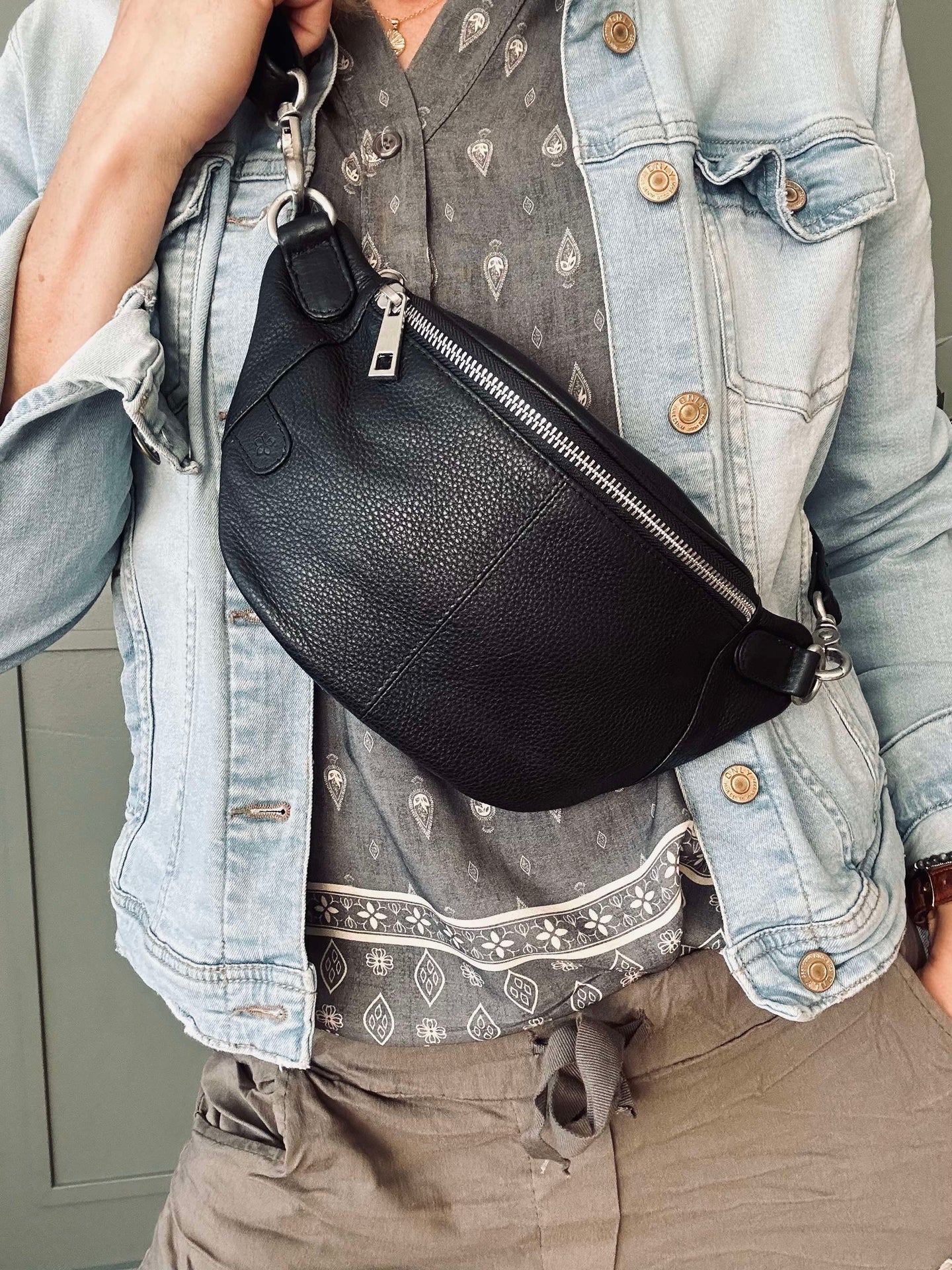Bumbag Molly - Svart / sølv