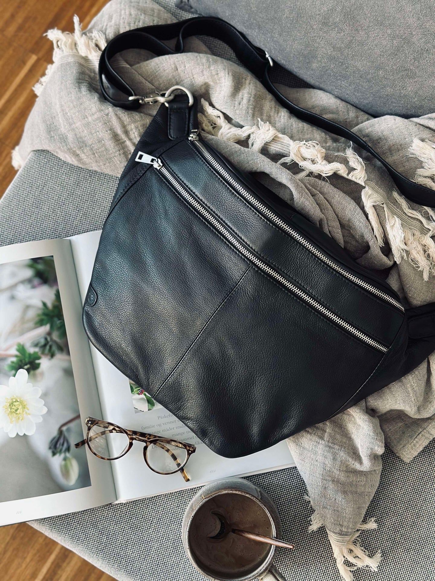 Bumbag BIG Astrid - Svart / Sølv