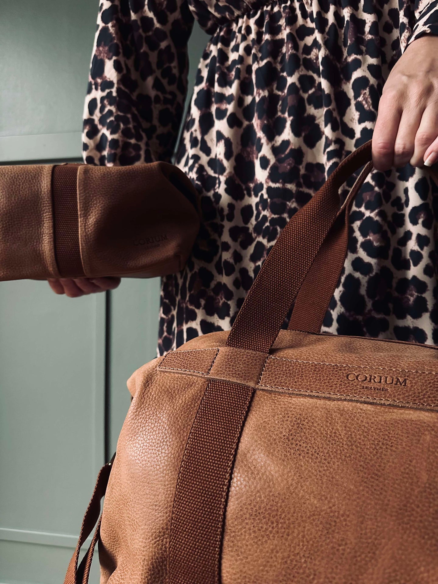 Gavesett Weekendbag m. toalettmappe - Cognac