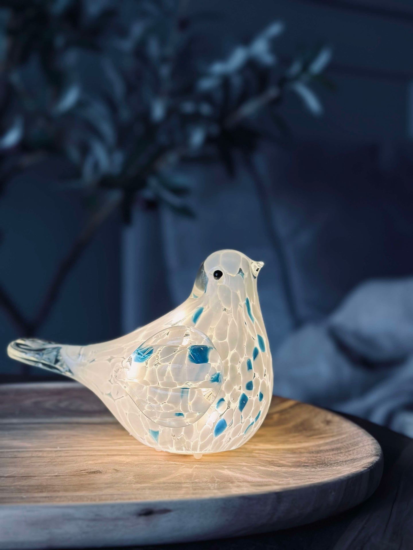 LED Fugl i munnblåst glass - Hvit