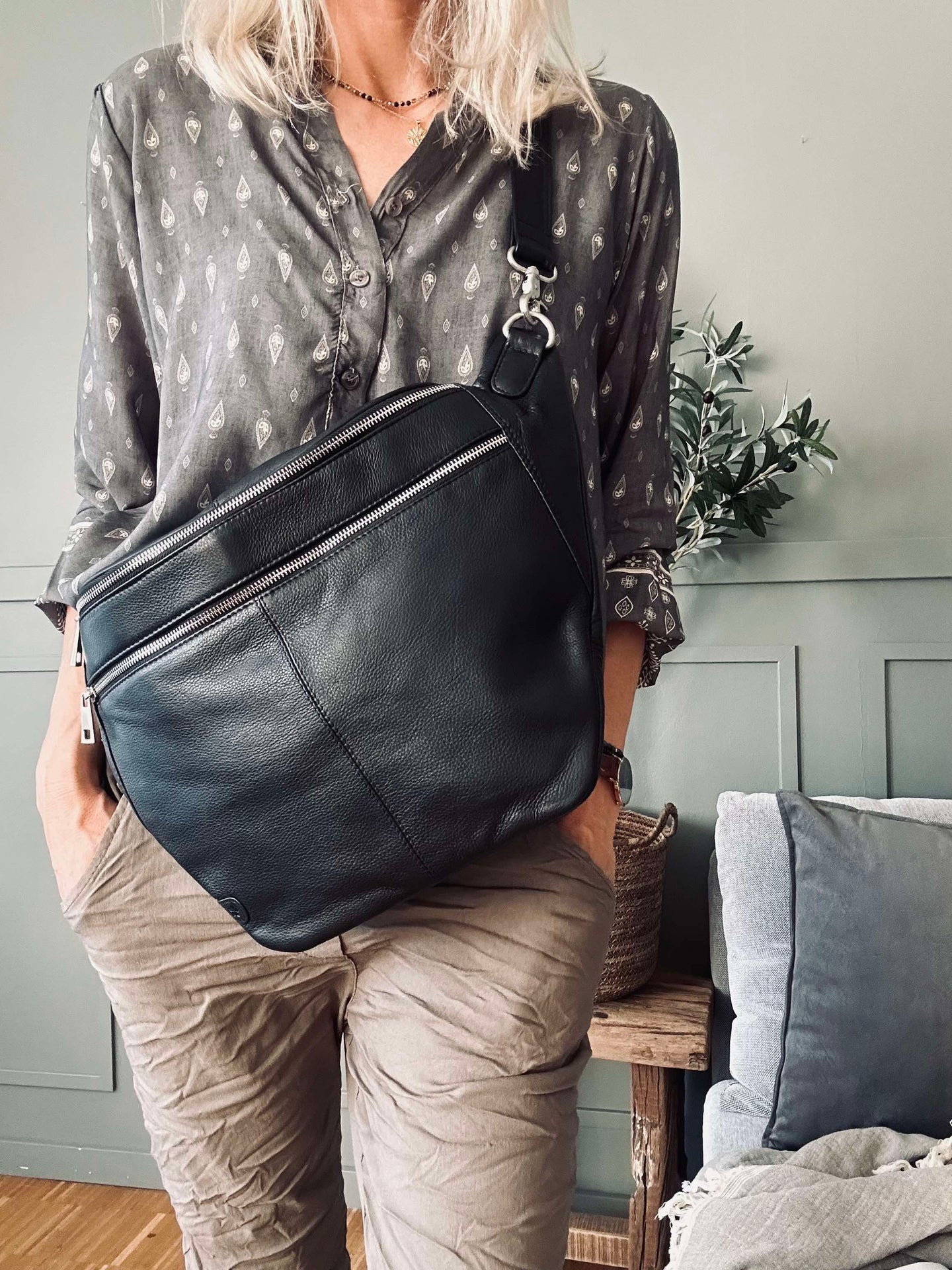 Bumbag BIG Astrid - Svart / Sølv