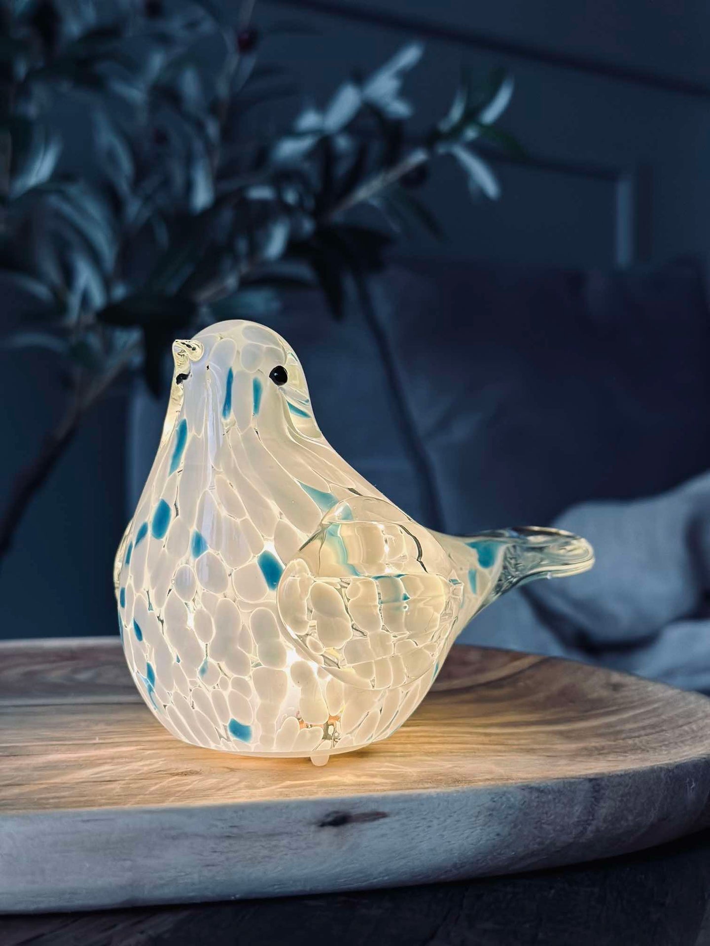 LED Fugl i munnblåst glass - Hvit