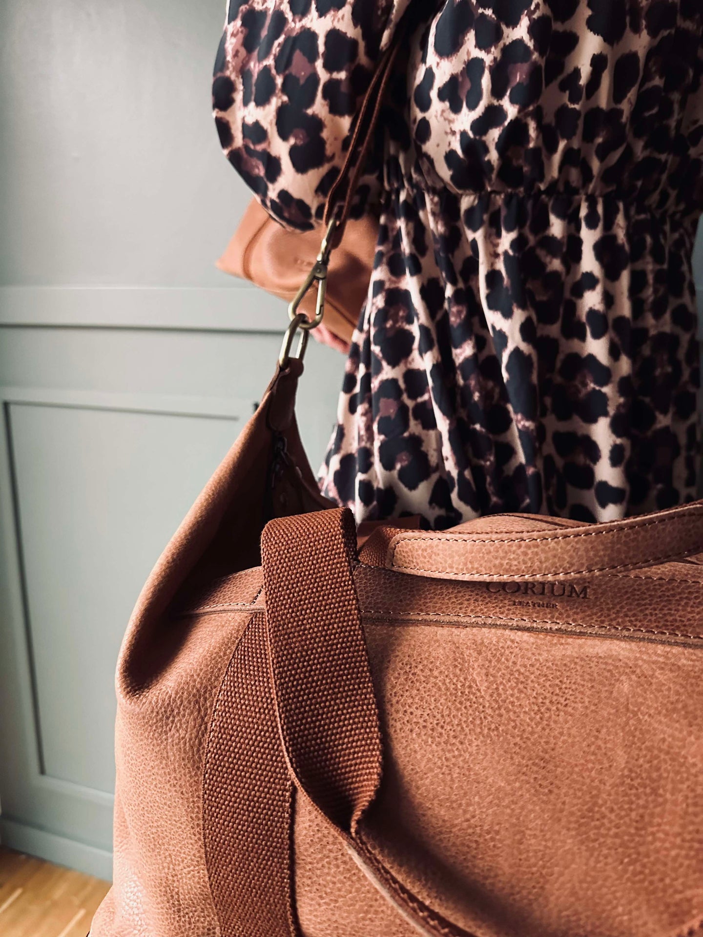 Gavesett Weekendbag m. toalettmappe - Cognac