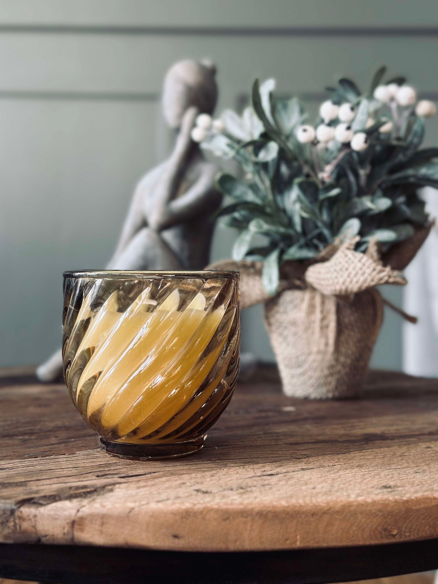 Duftlys i glass - OUD WOOD
