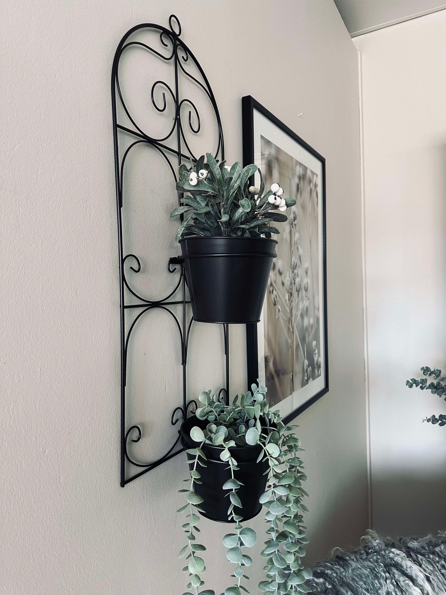 Blomsteroppheng i metall