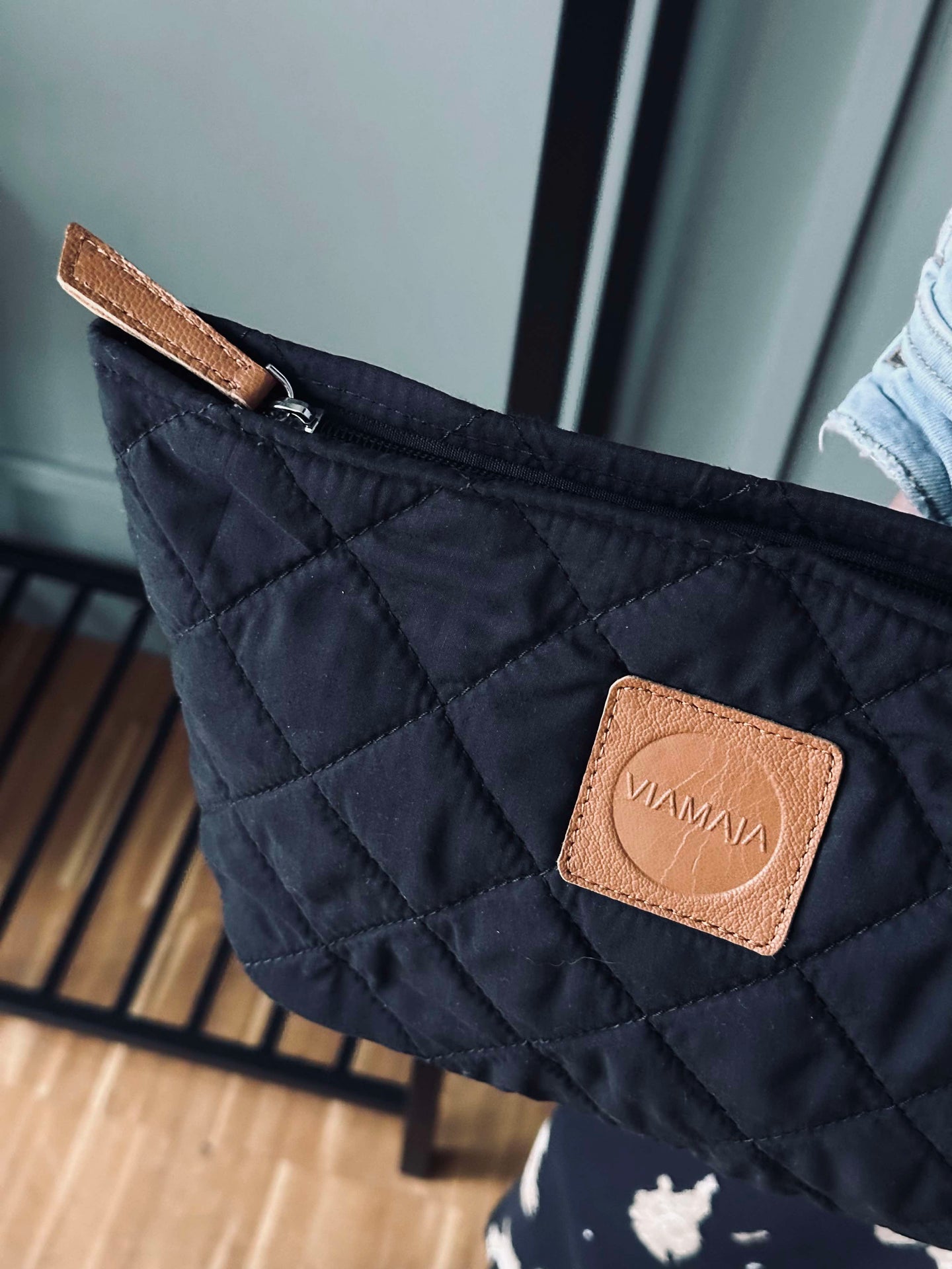 Toalettmappe / clutch – Svart quilt