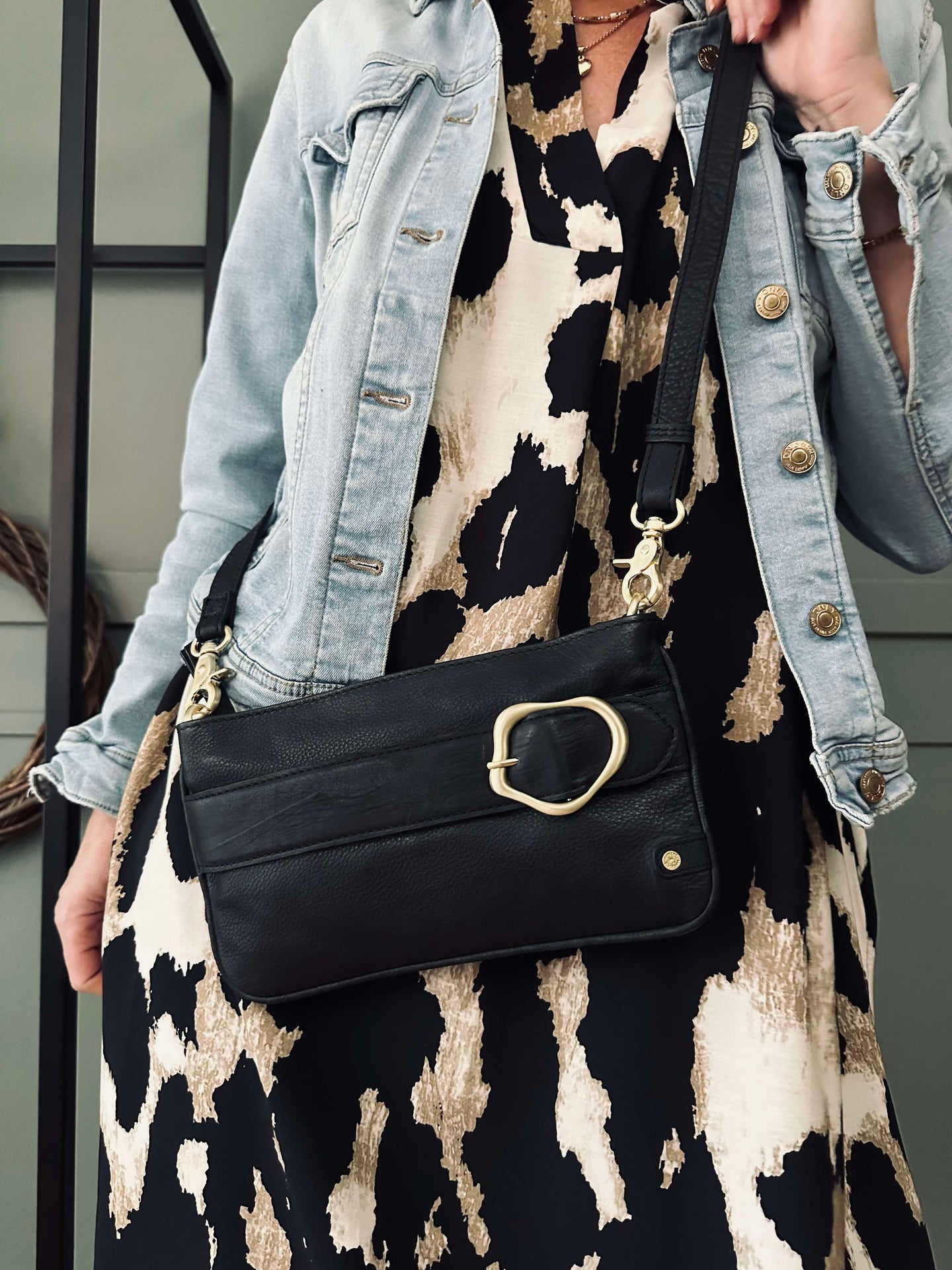 Clutch Berlin - Black leather