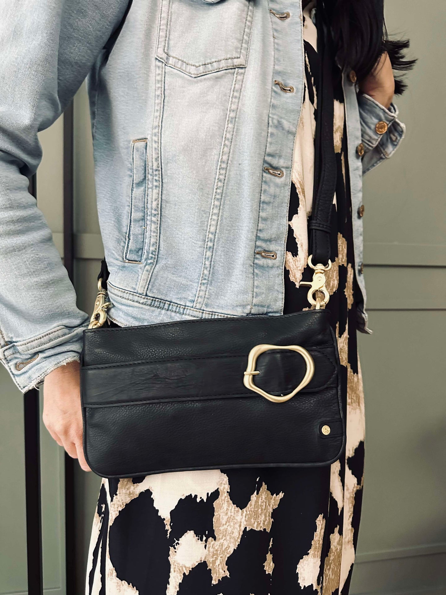 Clutch Berlin - Black leather