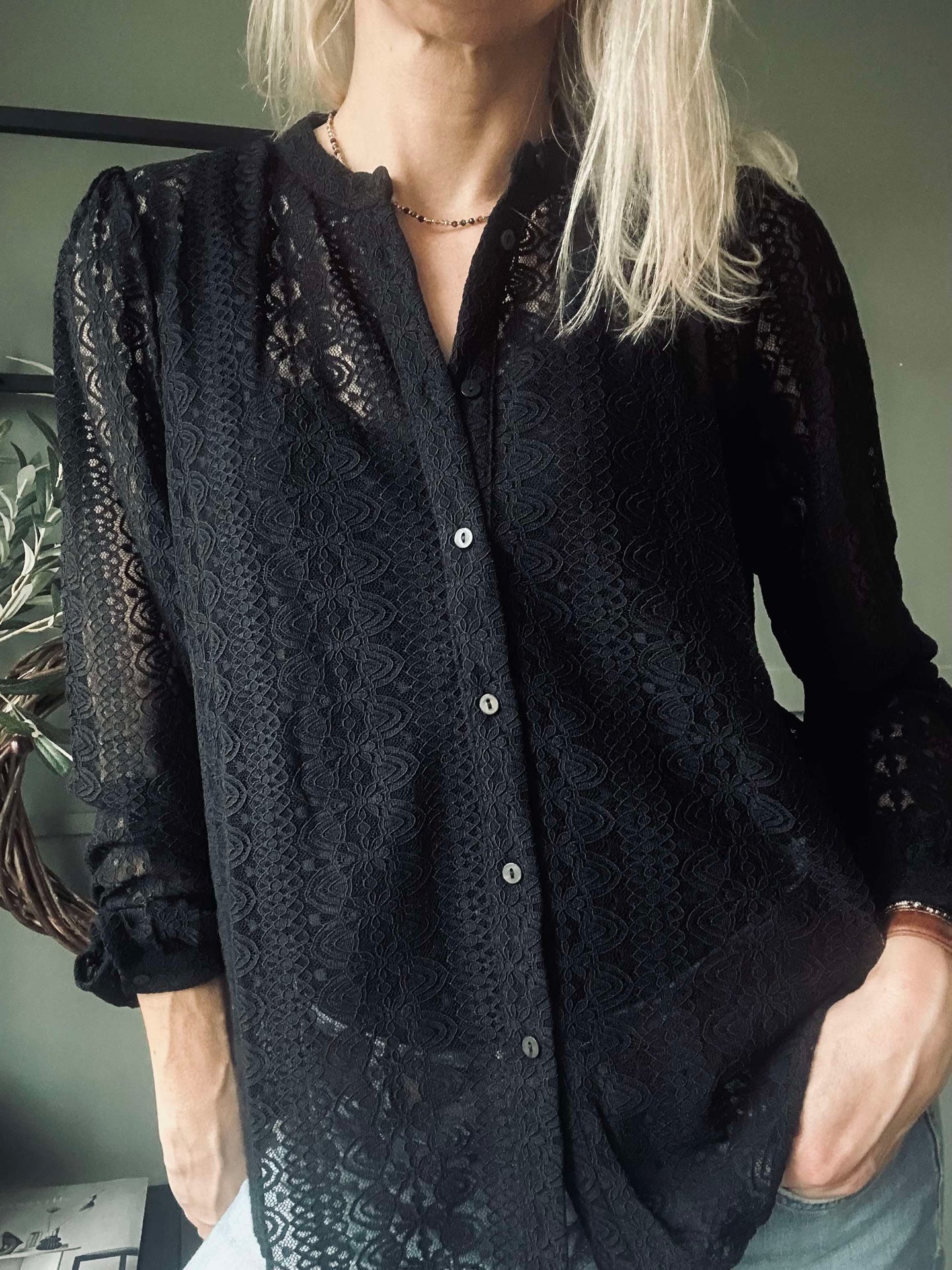 Skjorte med blonde – Black