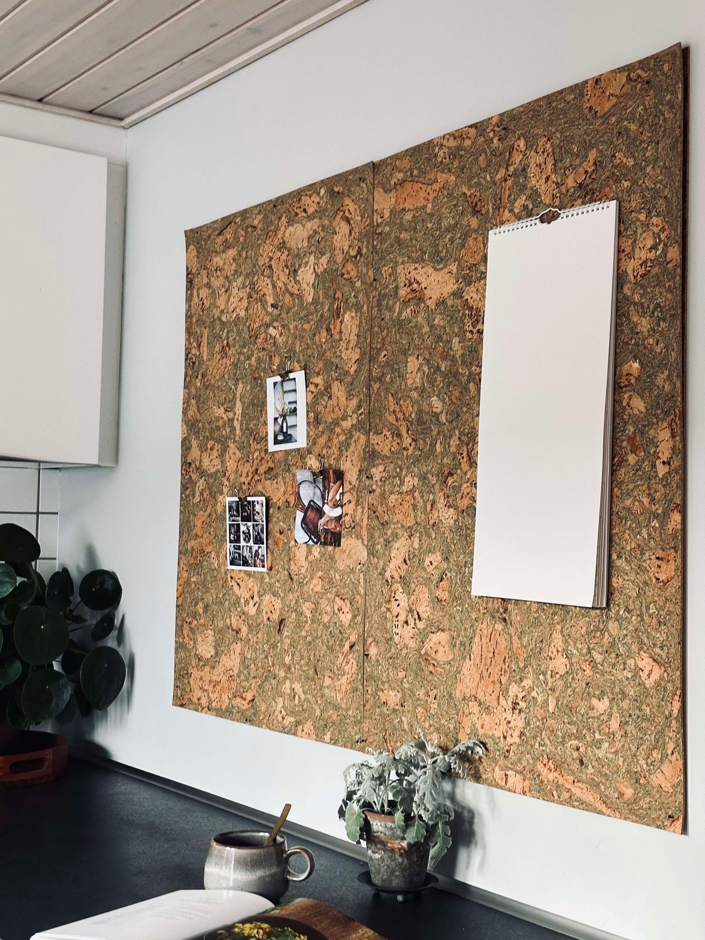 Korkplate 60×90 – Iceberg green
