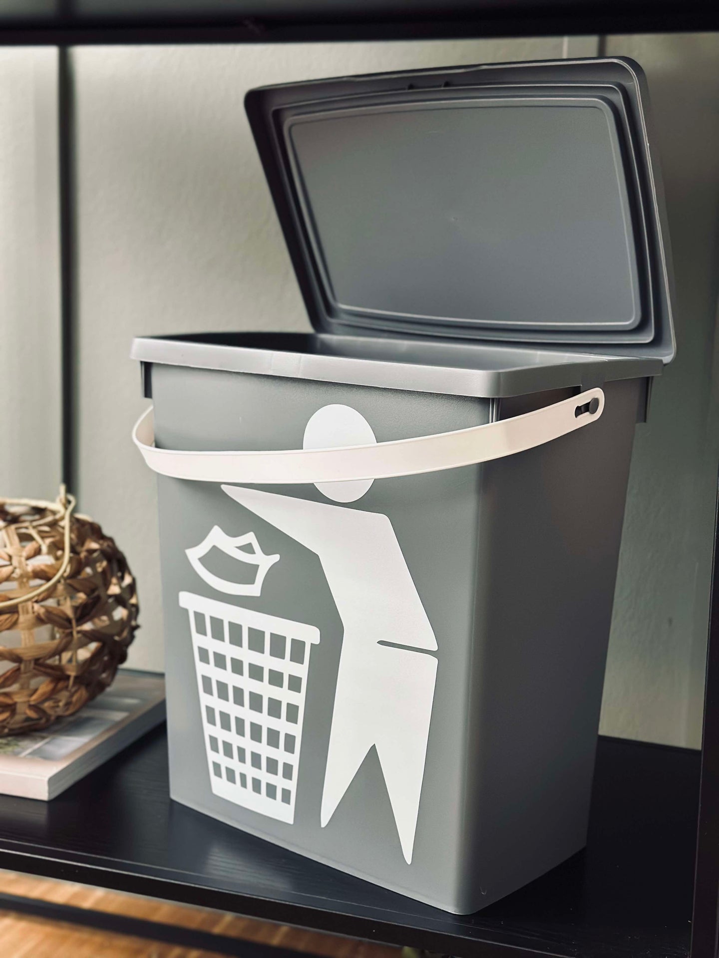 BIO Bøtte med lokk 12 liter - Grå