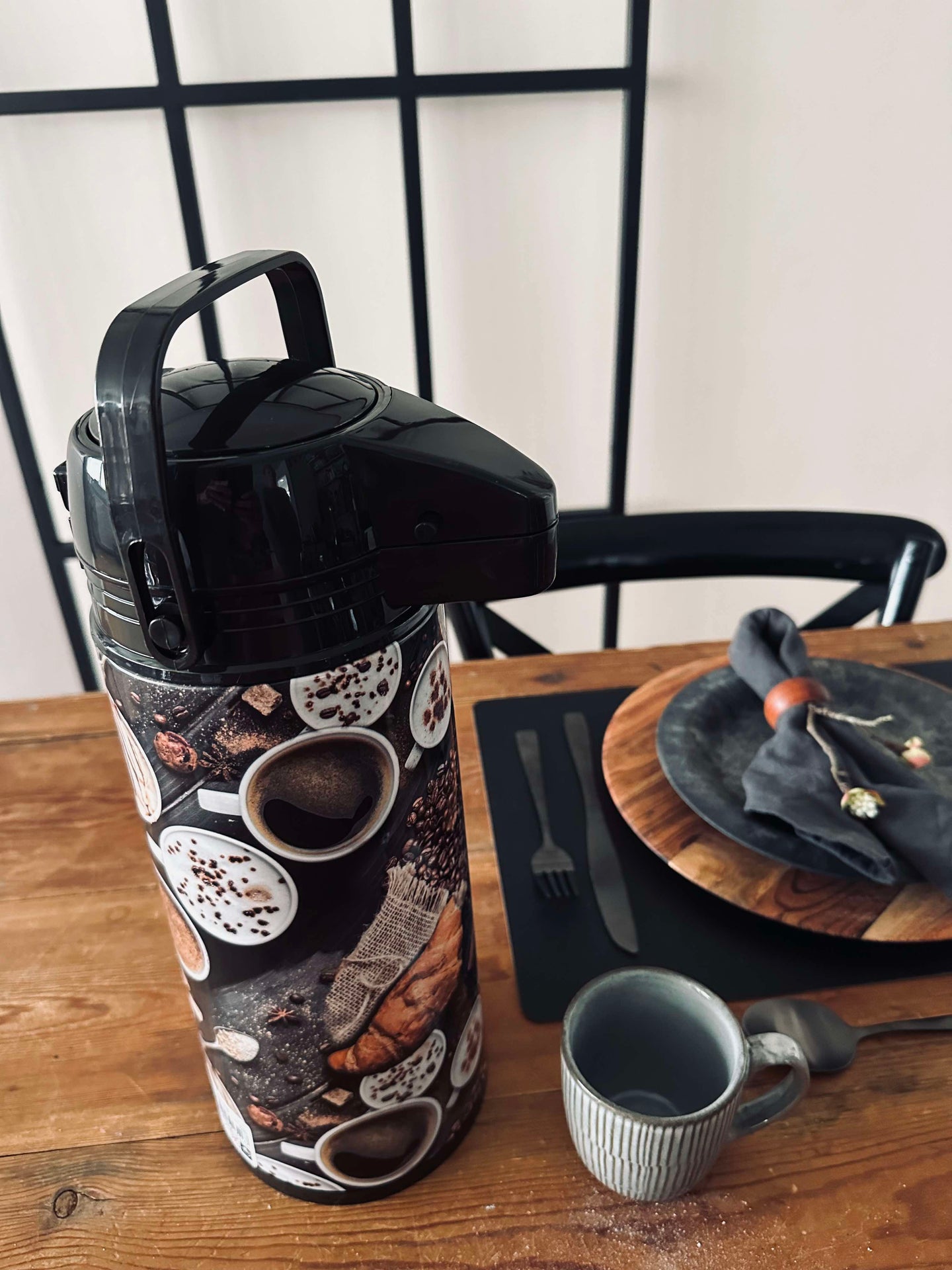 Termokanne med pumpe - 1900 ml.