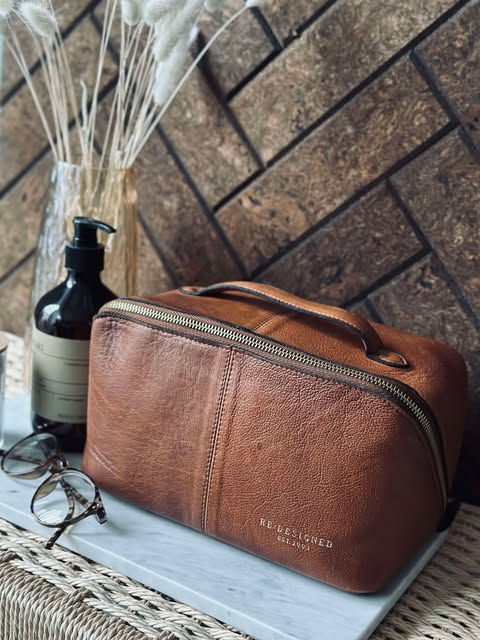 Toalettveske Halima Walnut - Small