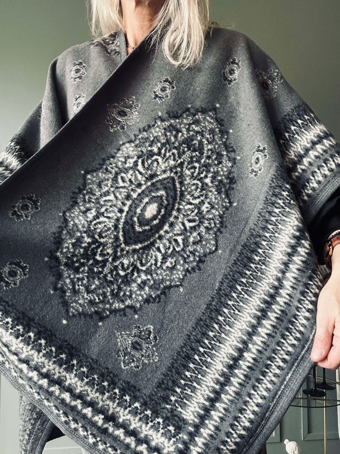 Poncho Grey boheme
