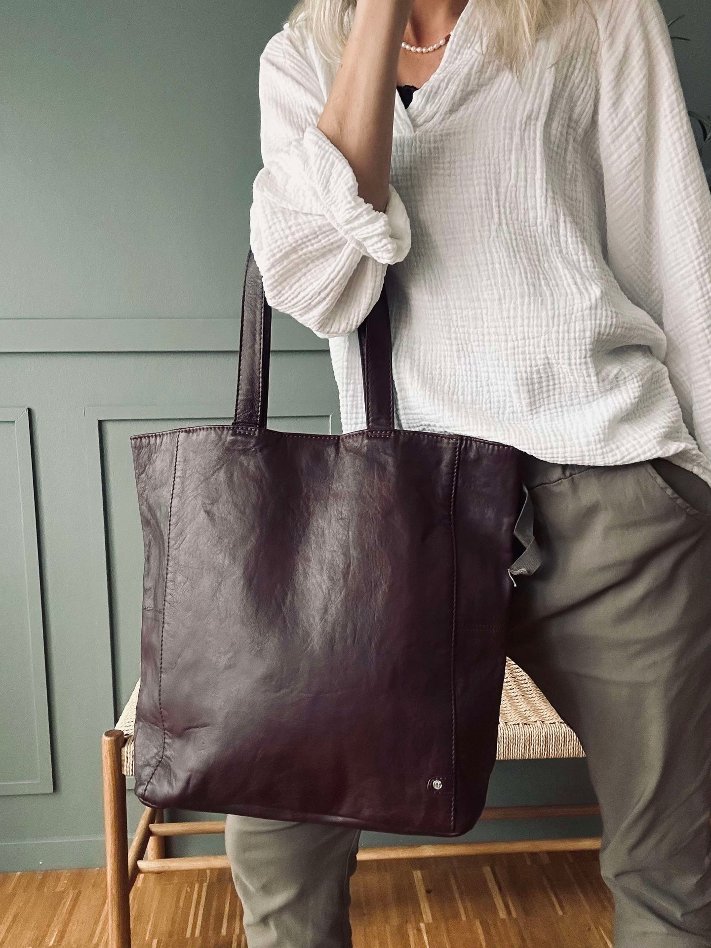 Shopper Cranberry - Myk kalveskinn