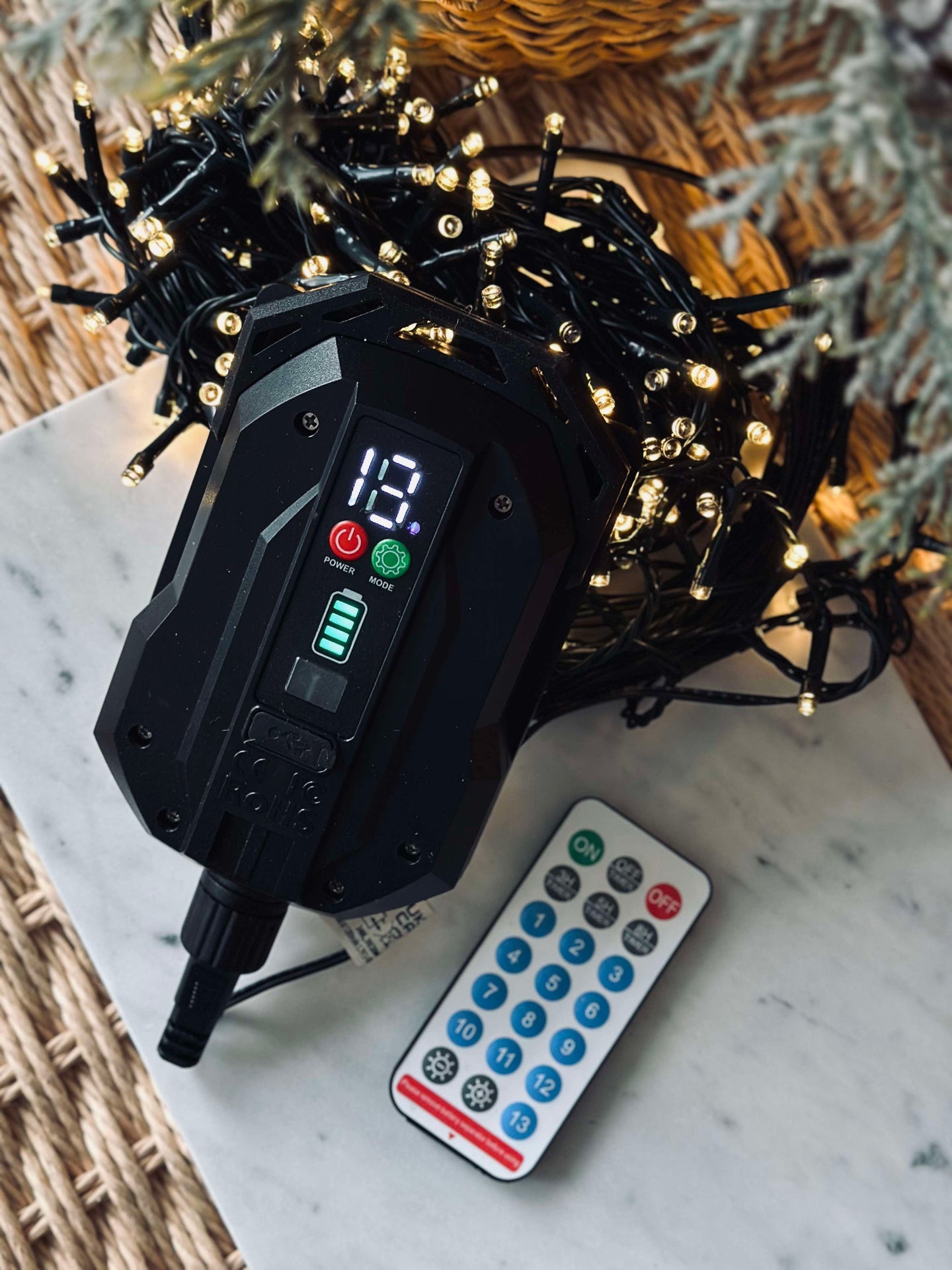 Lyslenke med solceller og USB - 240 LED lys