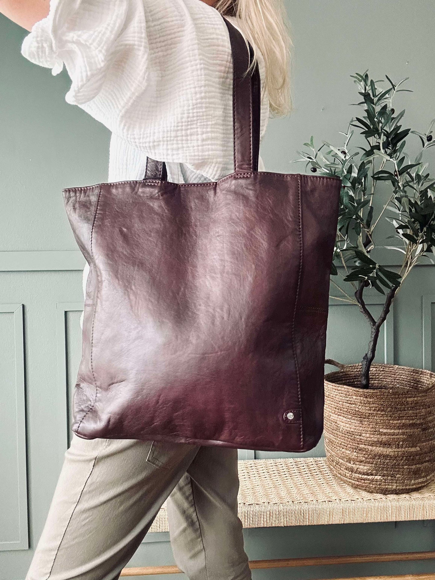 Shopper Cranberry - Myk kalveskinn