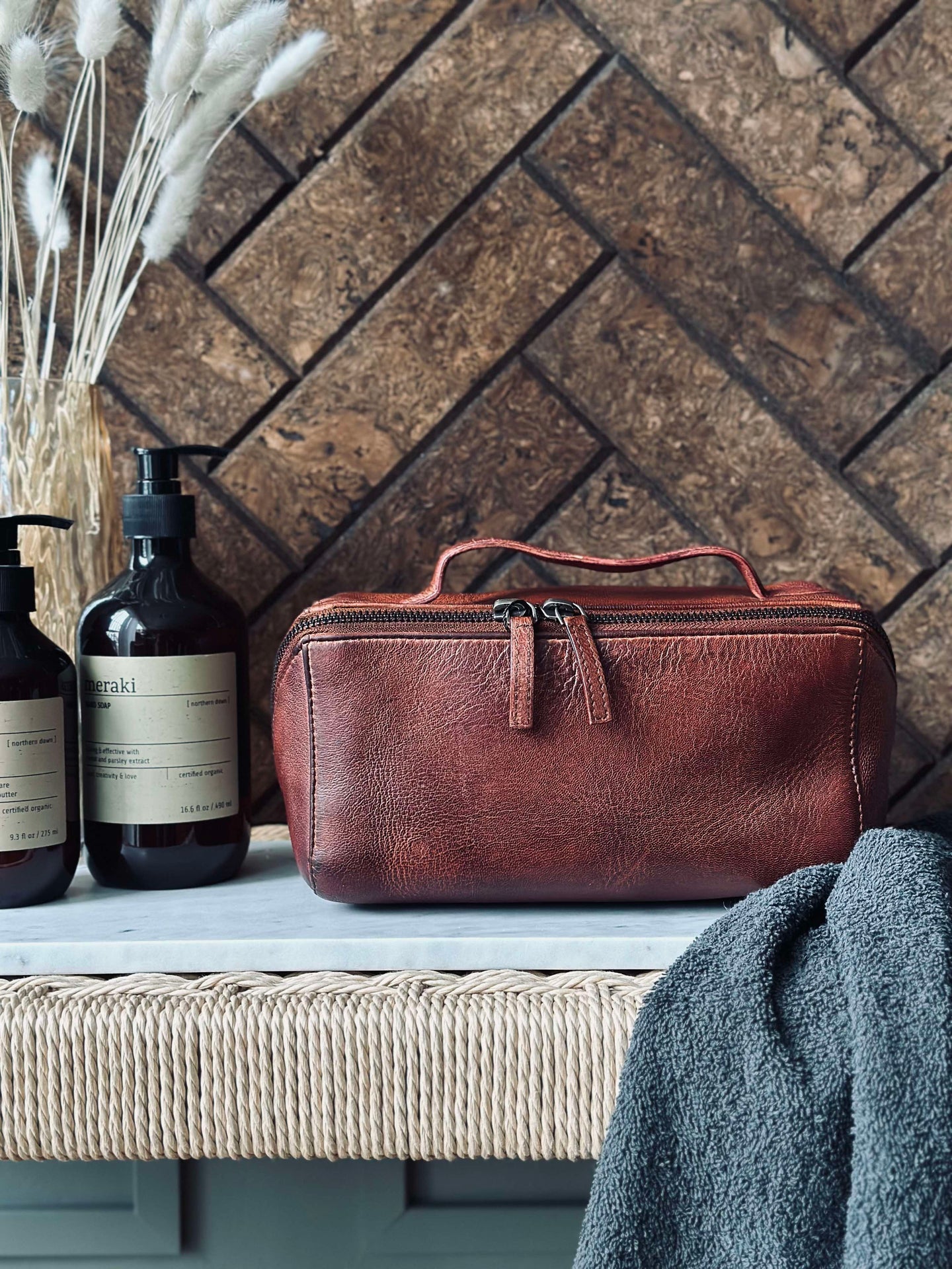Toalettveske Dark Cognac