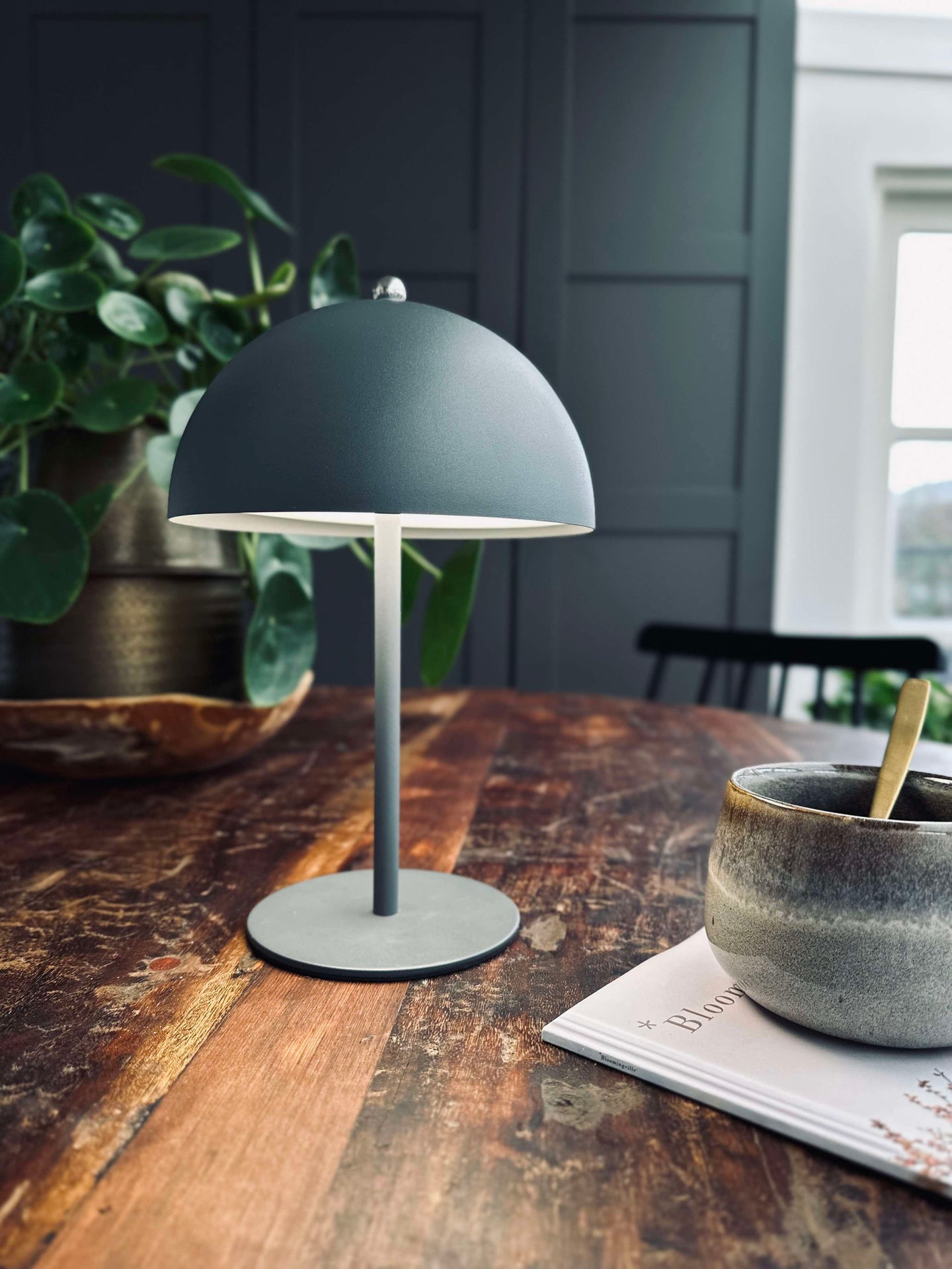 LED touch bordlampe, beige og grå