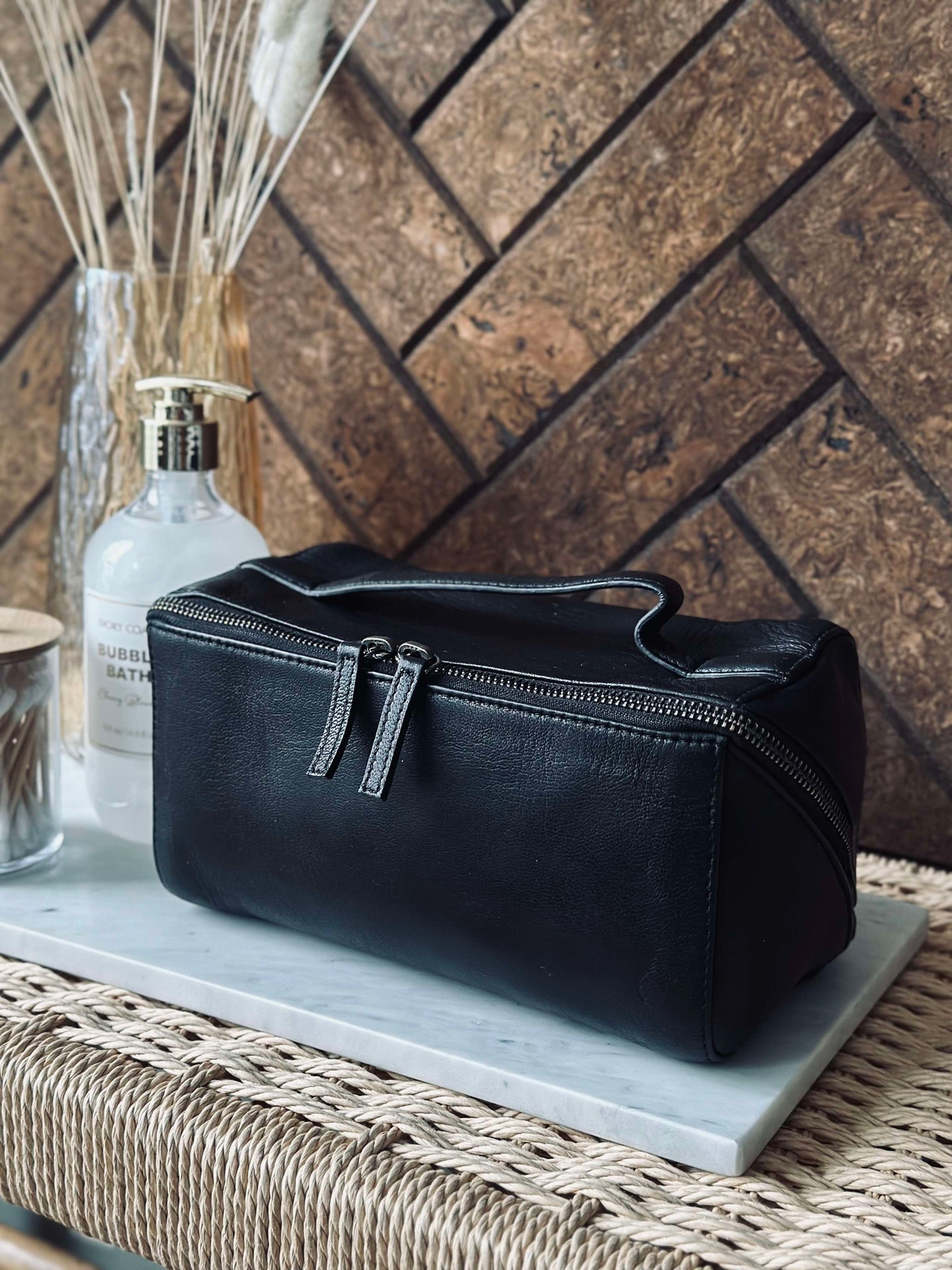 Toalettmappe RIO - Black leather