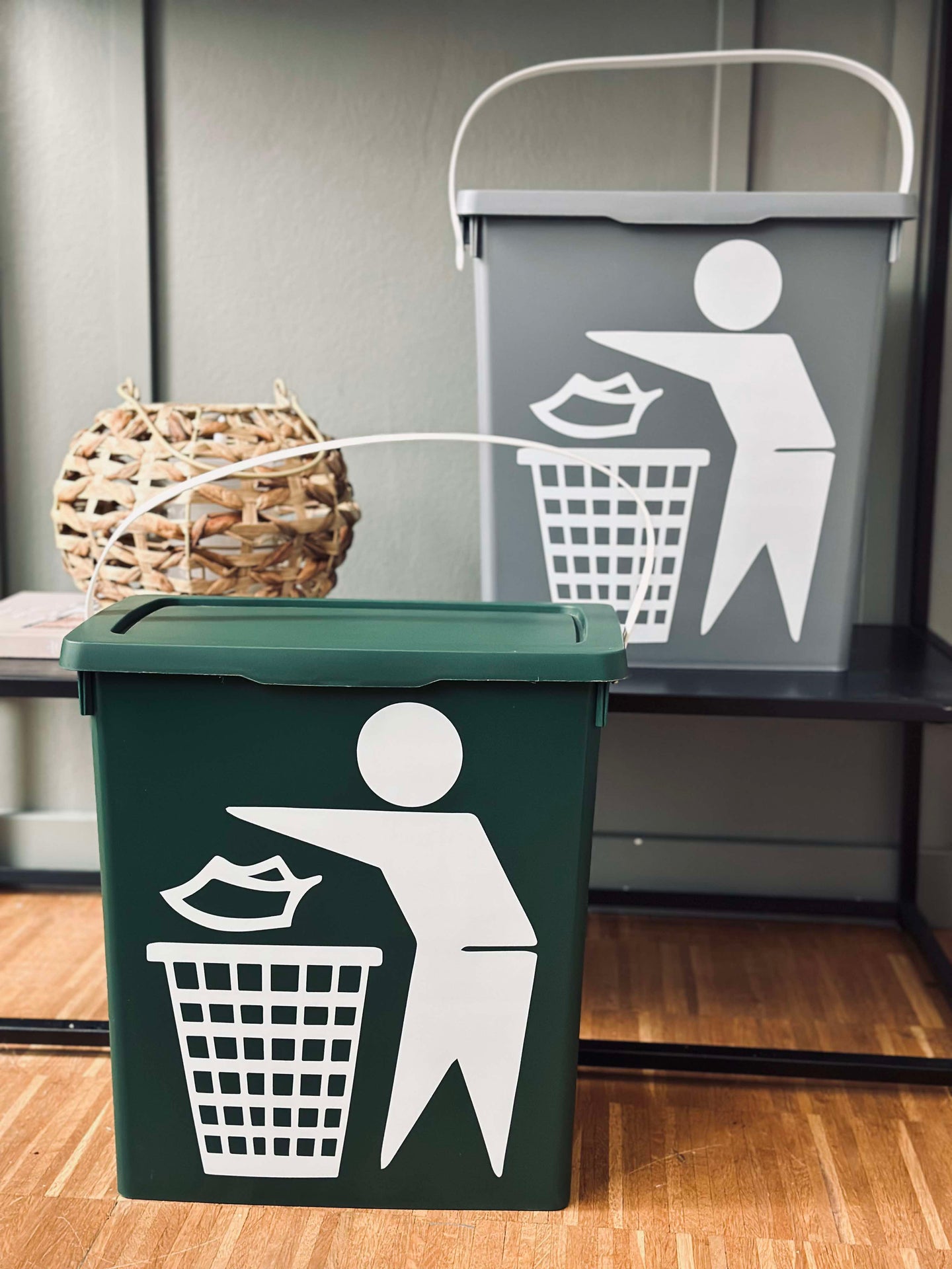 BIO Bøtte med lokk 12 liter - Grå