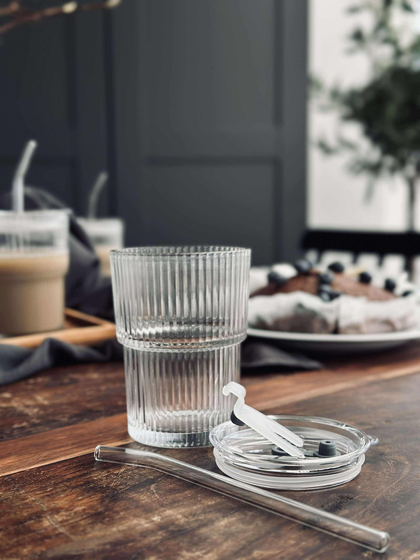 Latteglass med lokk og sugerør - 6 stk