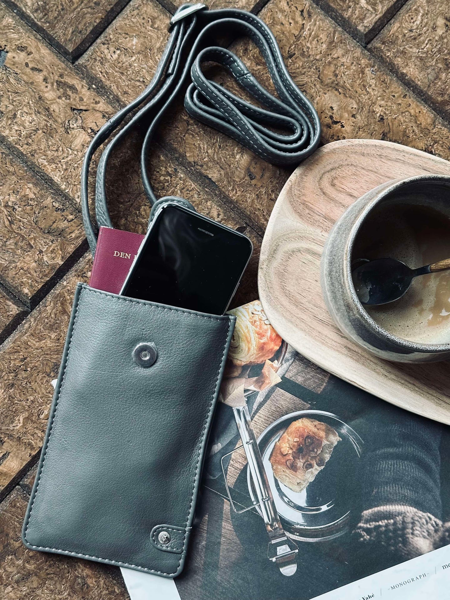 Mobilveske Small Aura Grey