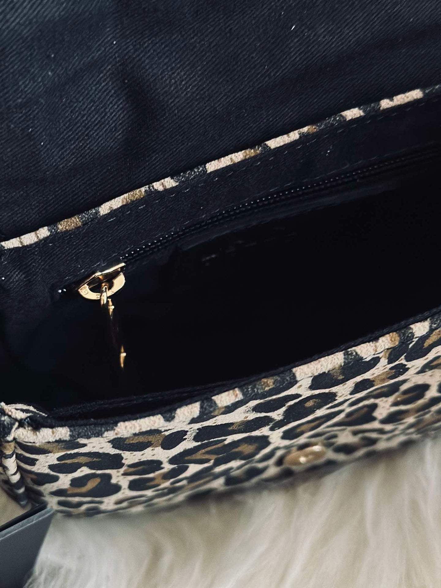 Crossbody Aura Leo