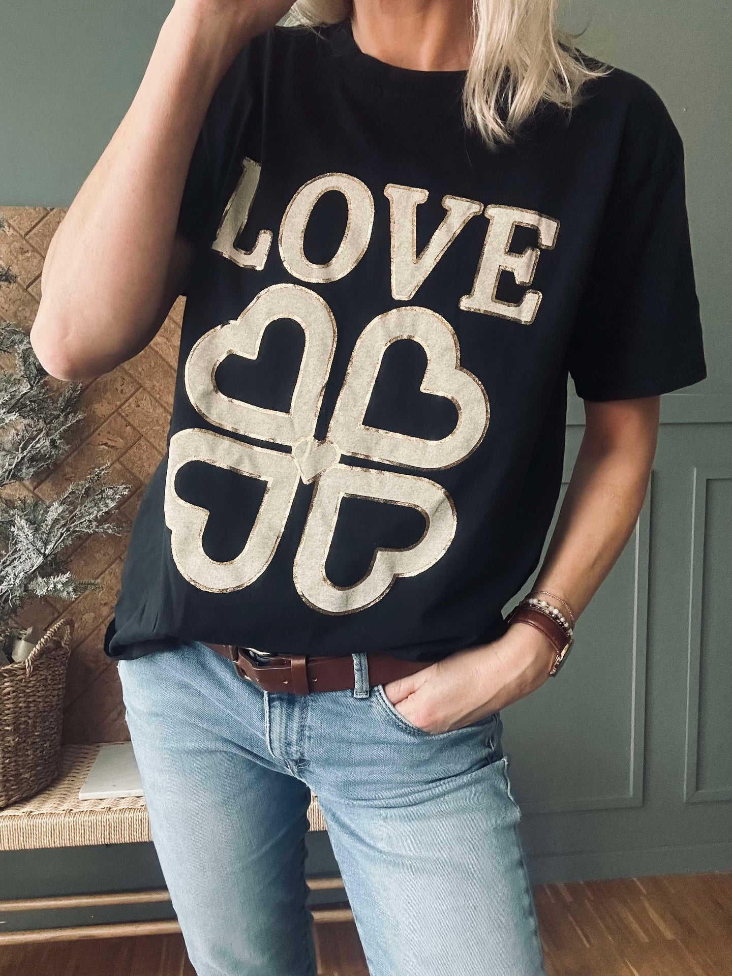 T-skjorte LOVE Black