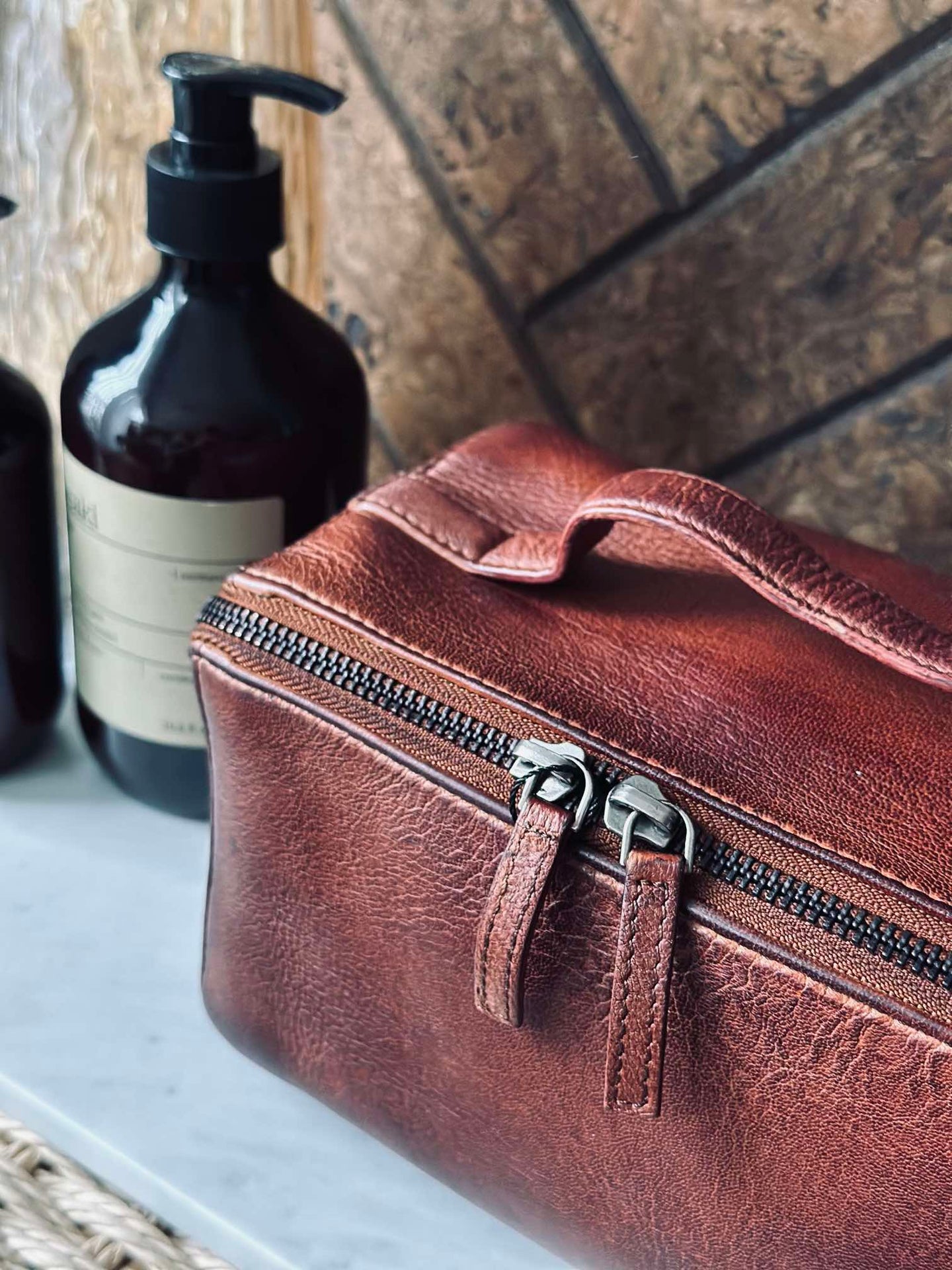 Toalettveske Dark Cognac