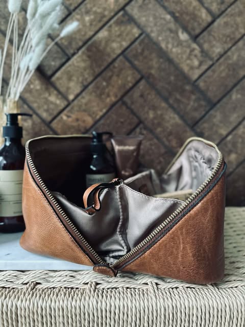 Toalettveske Halima Walnut - Small