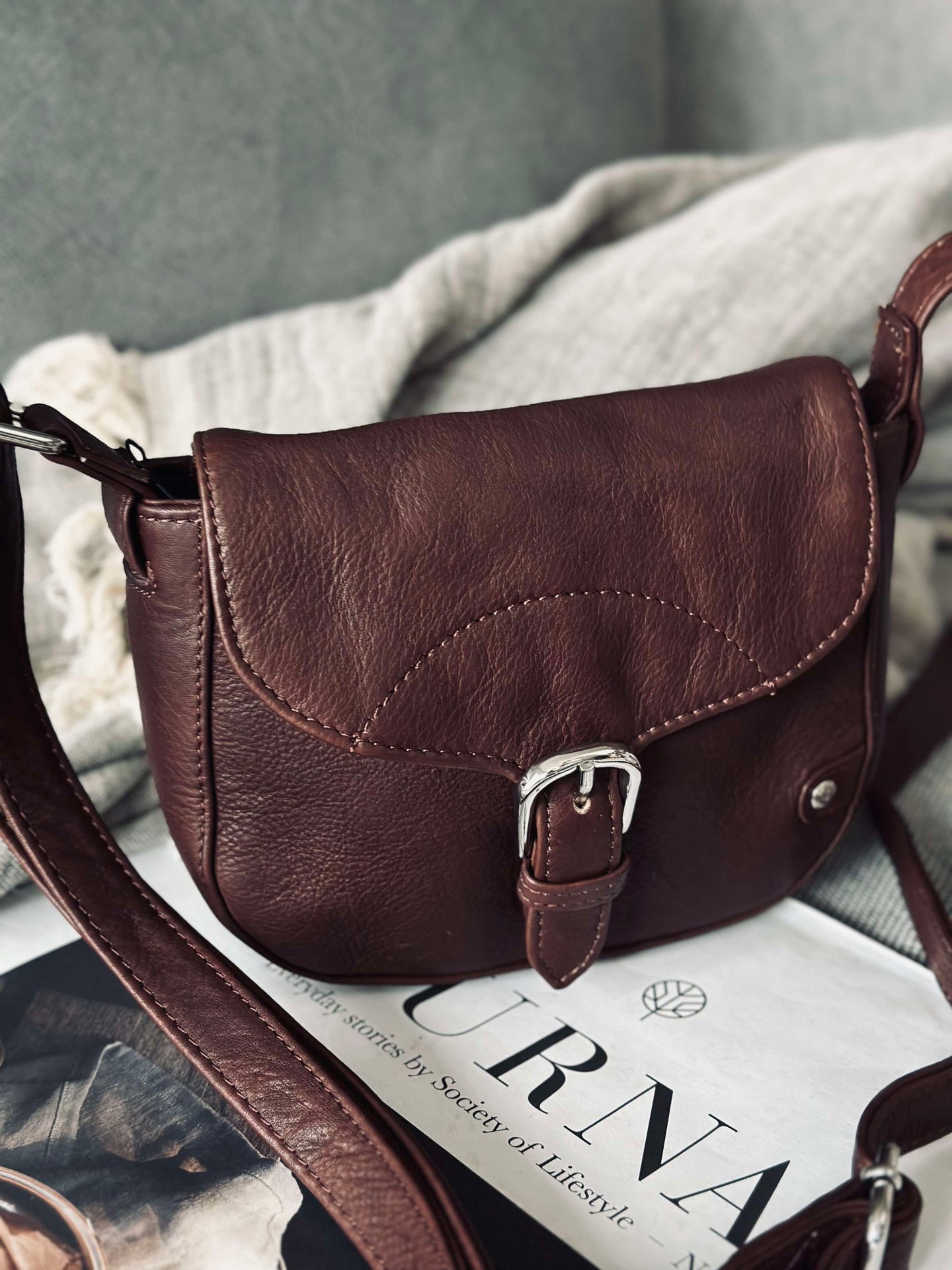 Crossbody Aura Mørkebrun