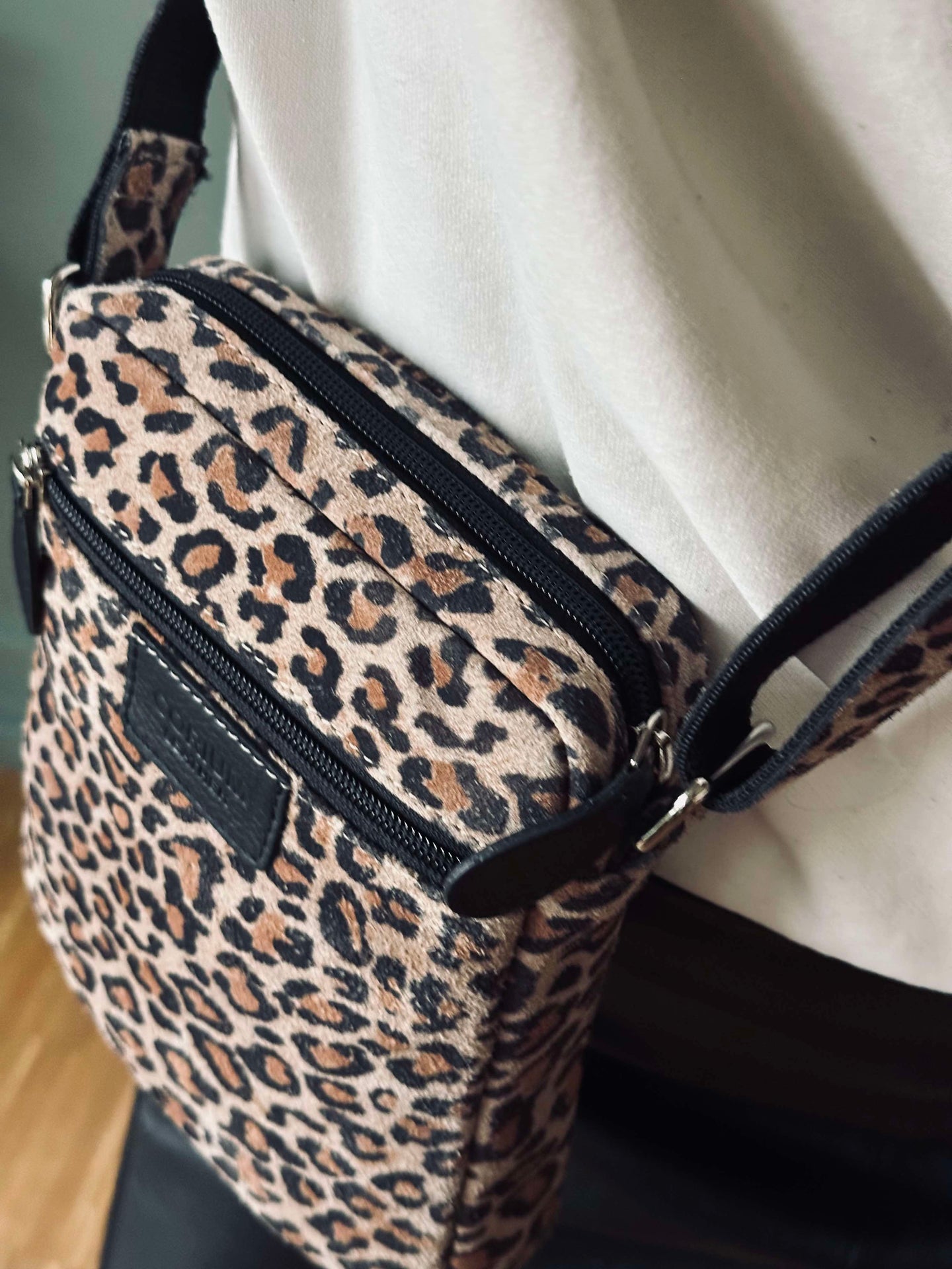 Mobilveske / Crossover Daily Leopard