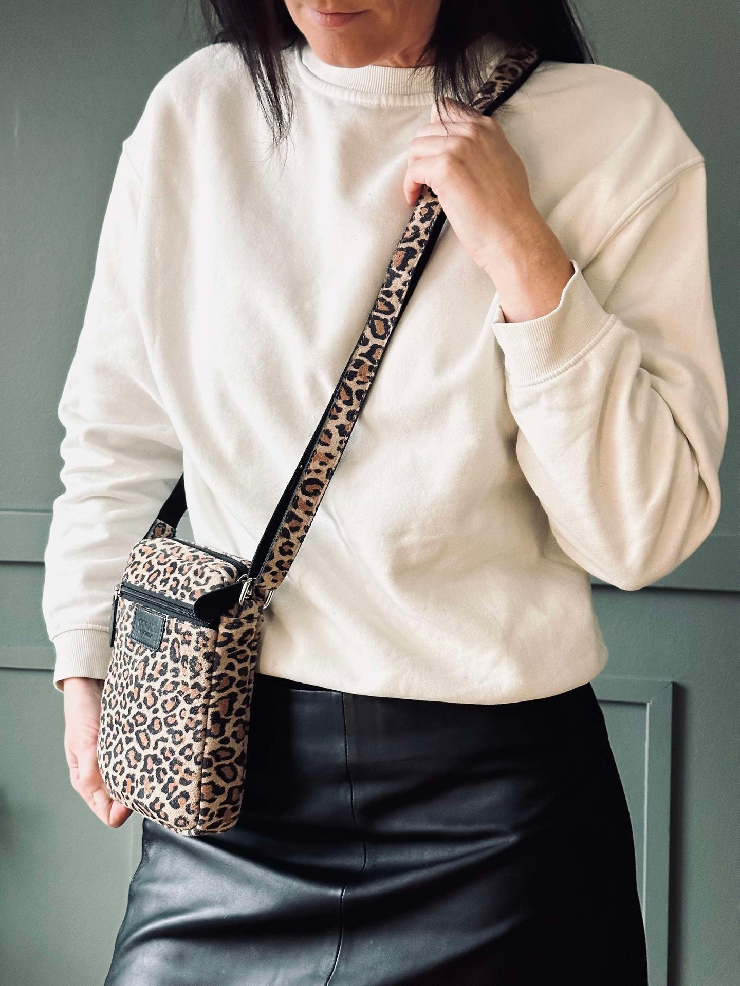Mobilveske / Crossover Daily Leopard