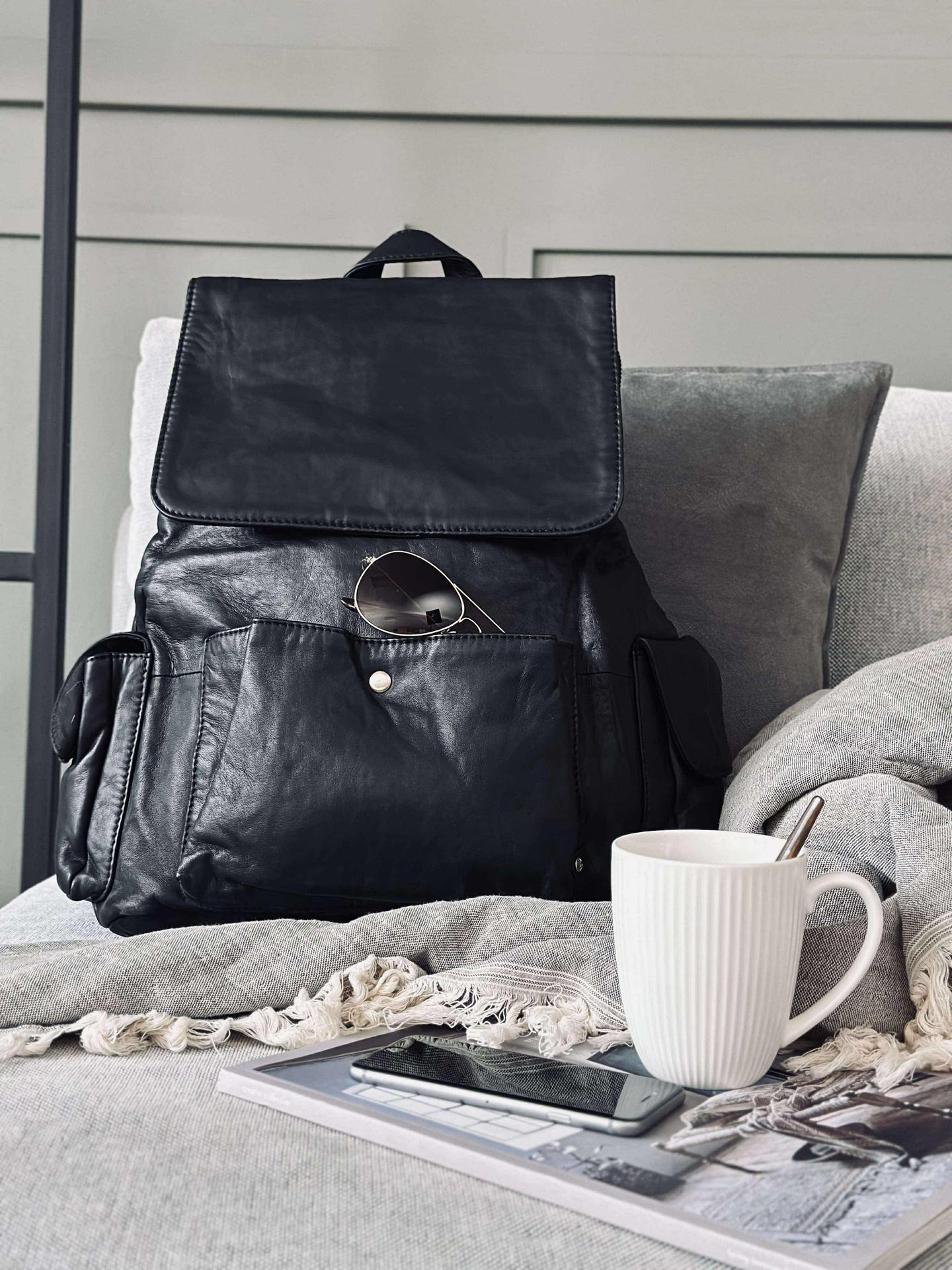 Ryggsekk kult design – Mykt lammeskinn svart