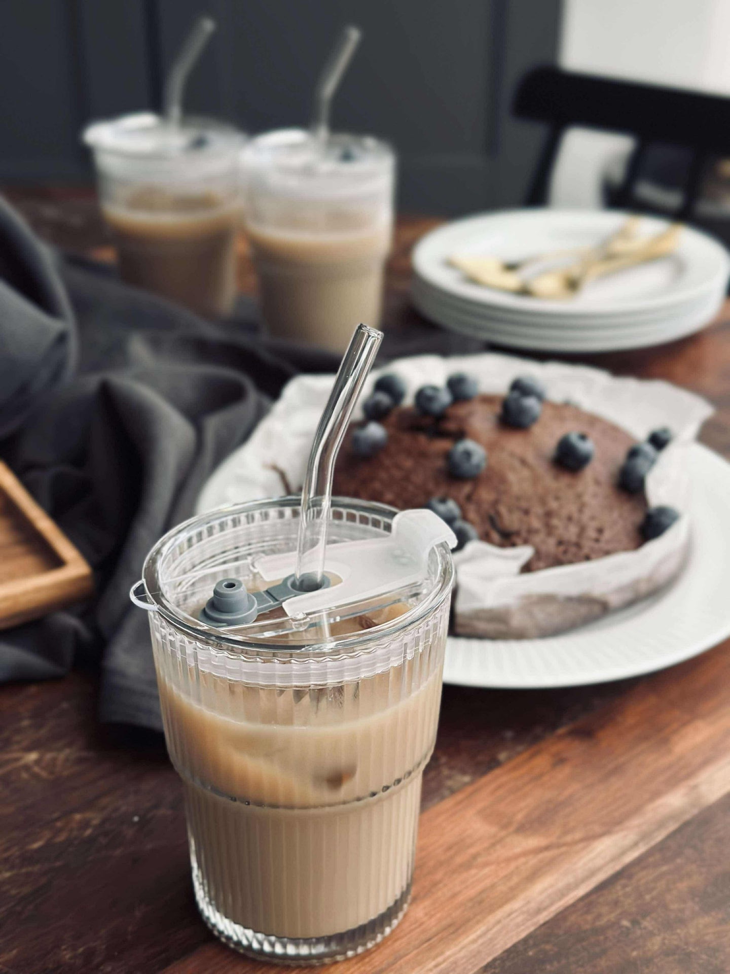Latteglass med lokk og sugerør - 6 stk