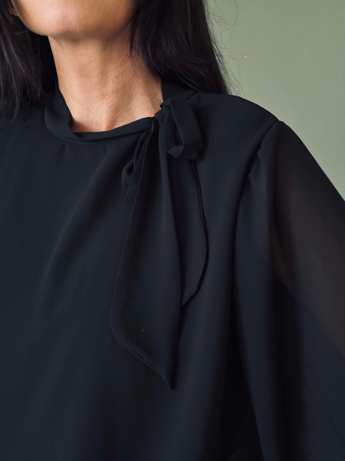 Bluse m. Sløyfe - Black