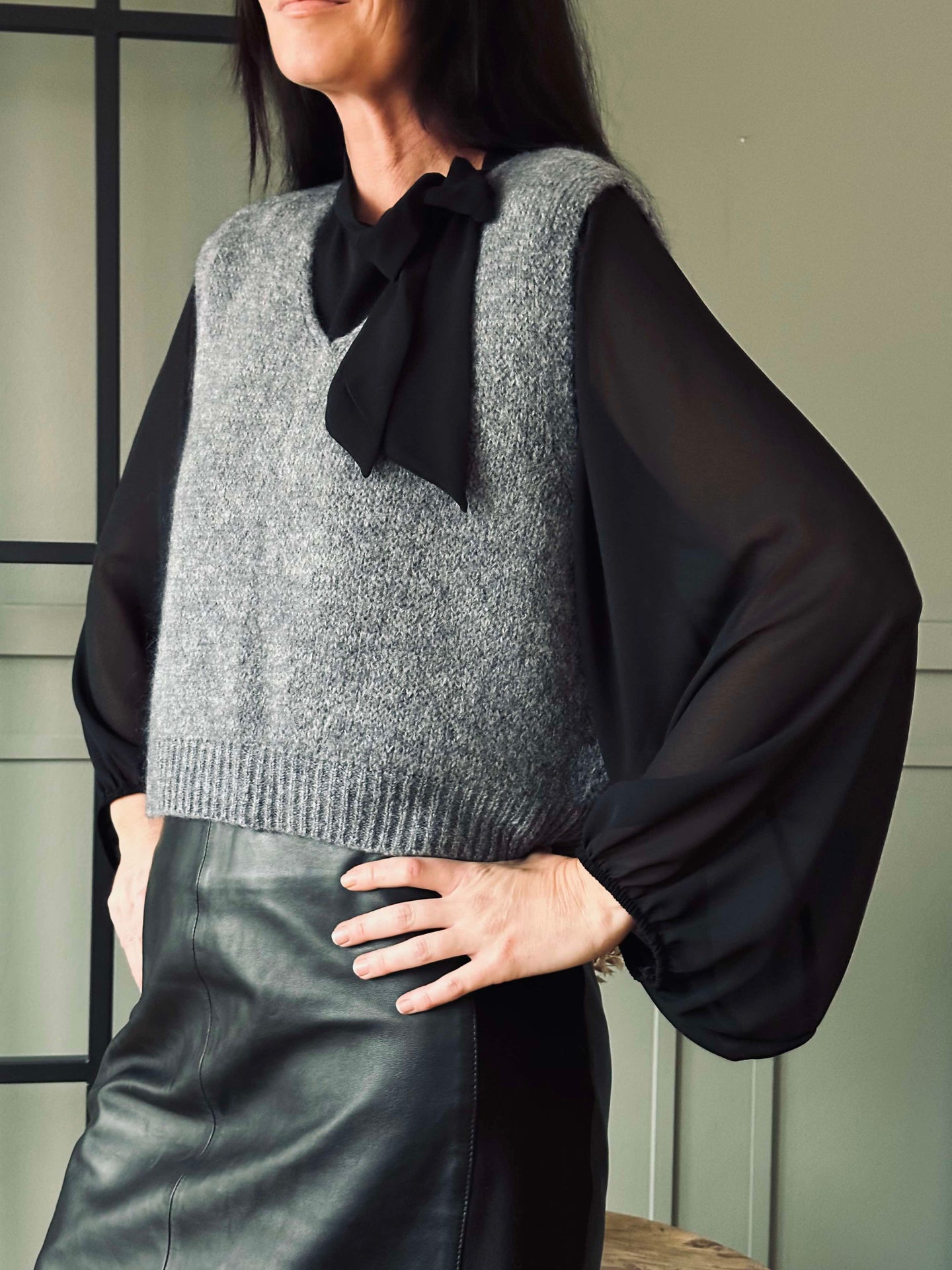 Bluse m. Sløyfe - Black