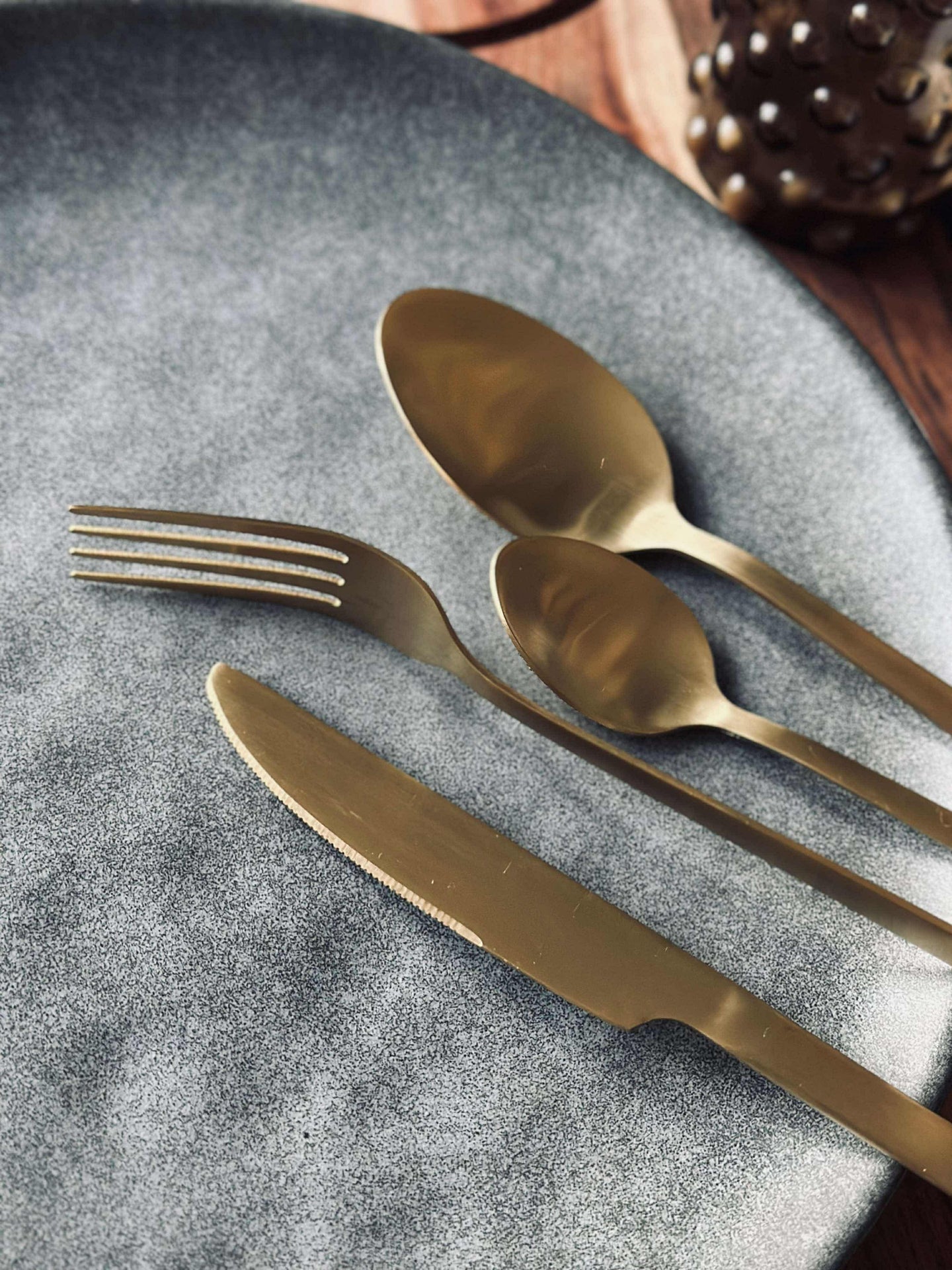 Bestikk for 4 personer - Klassisk Gull