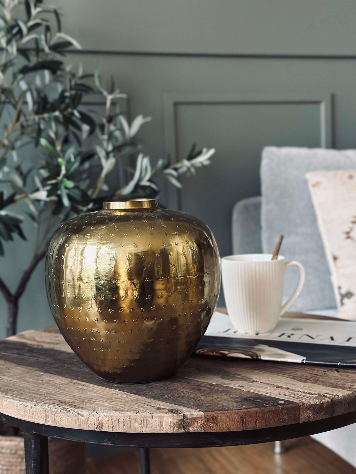 Vase Golden