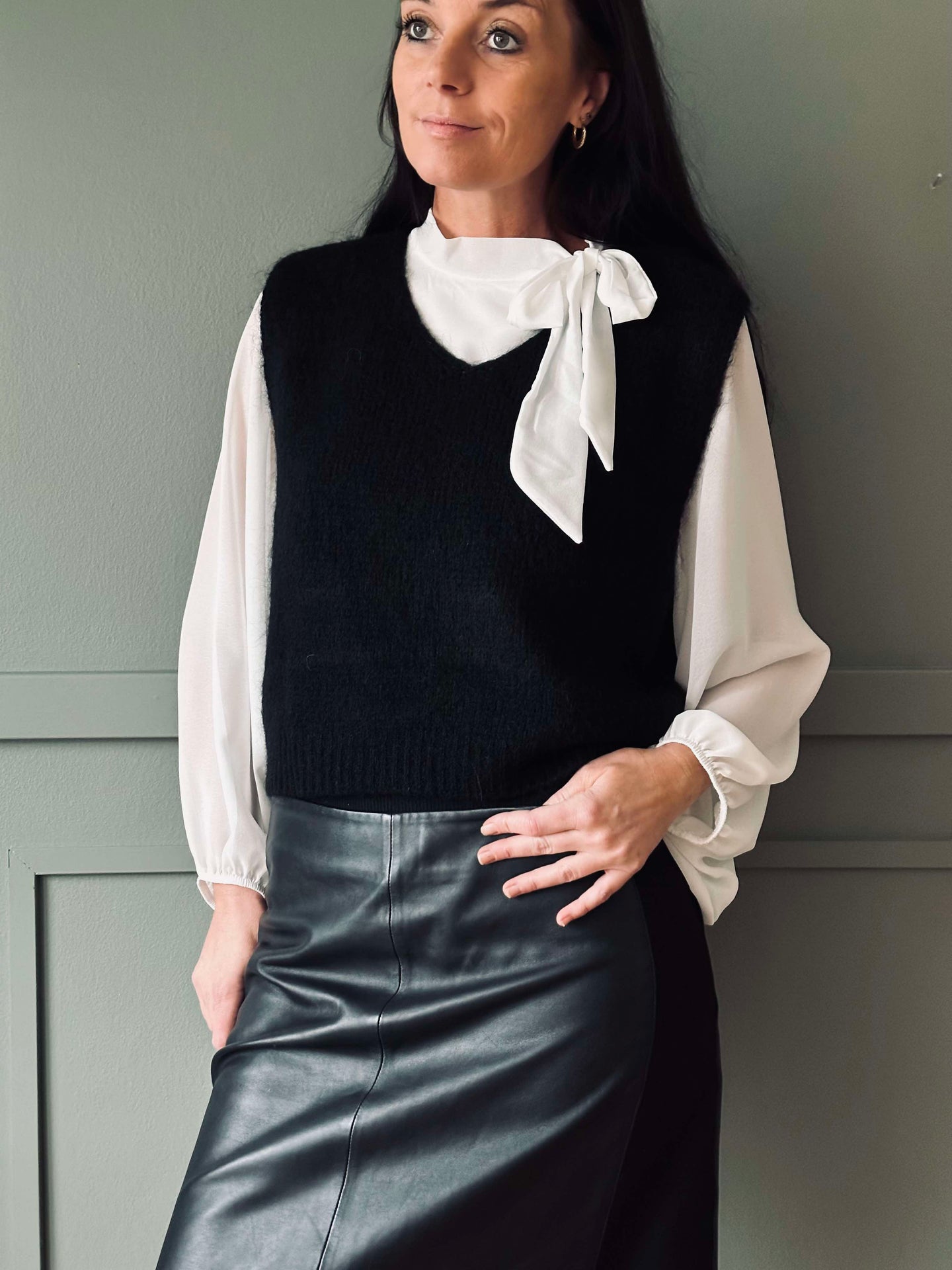 Bluse m. Sløyfe - White