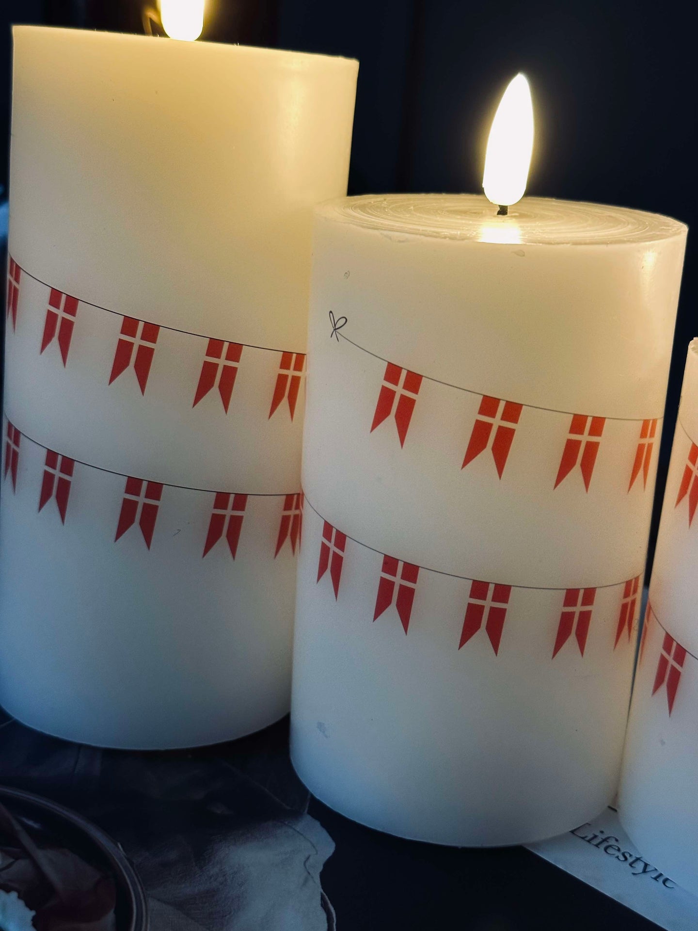 LED blokklys med flagg – Sett med 3 stk og fjernkontroll