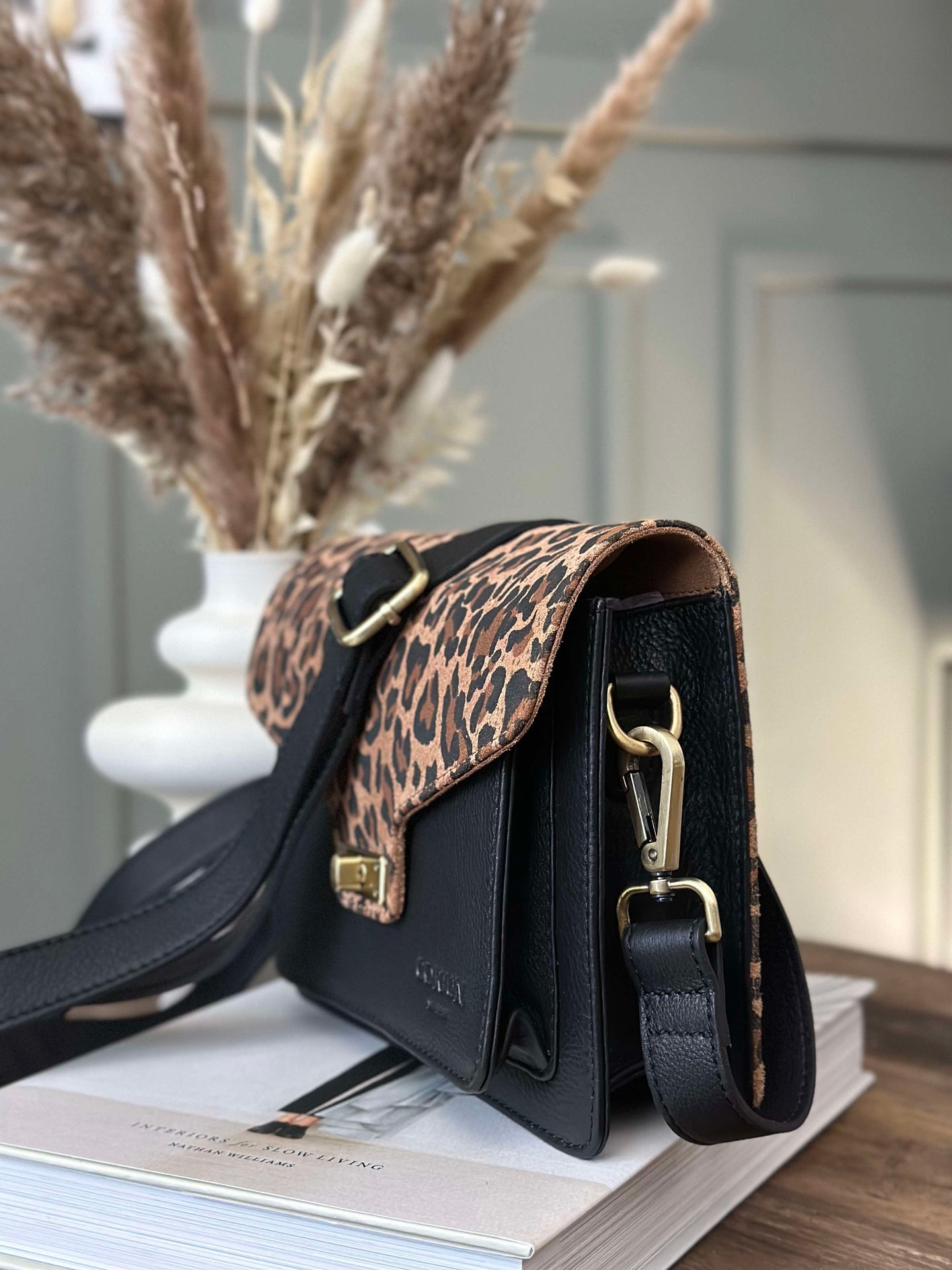 Crossover boxbag - Dark leopard