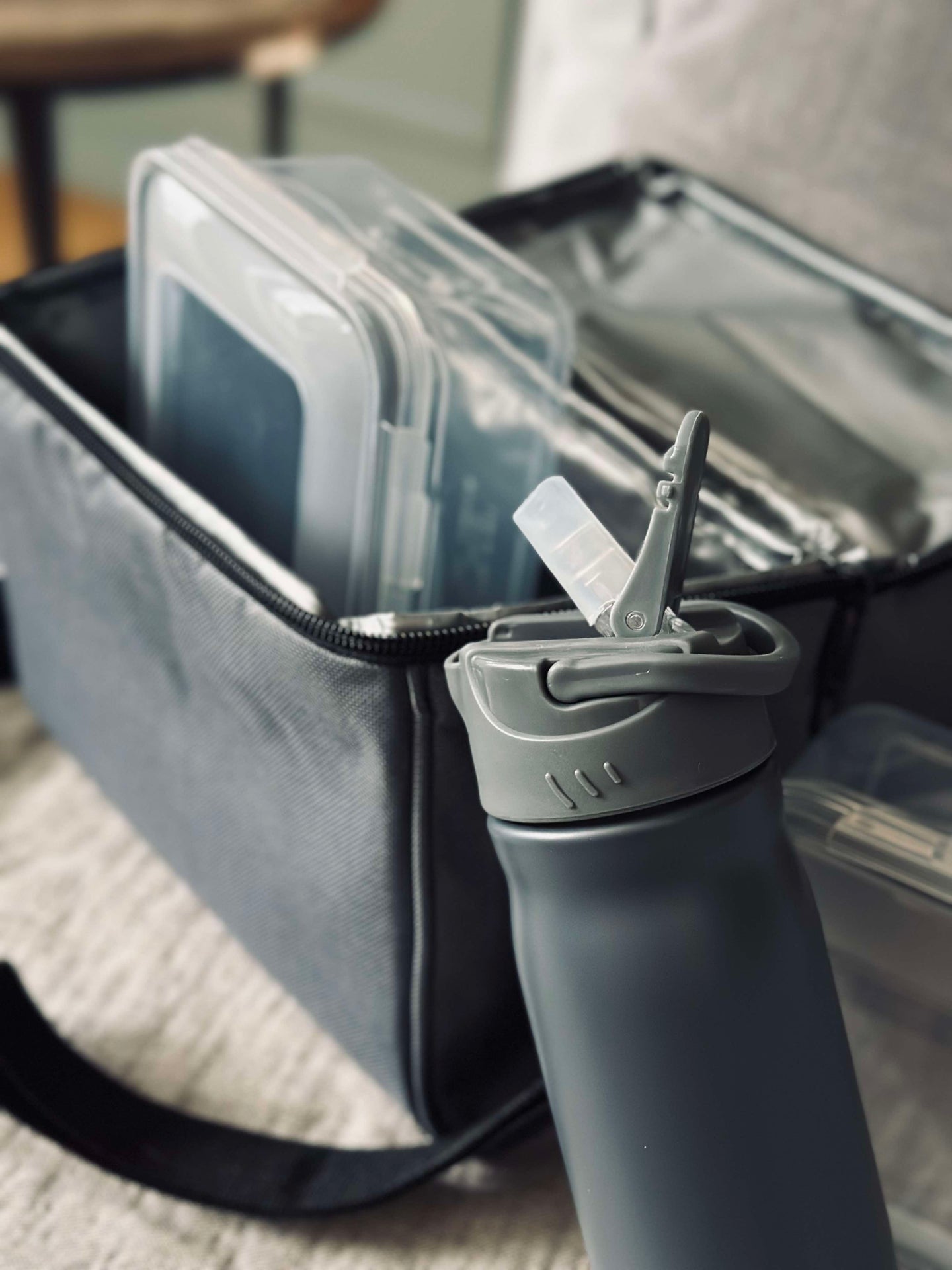 Kjølebag med innhold - Grey
