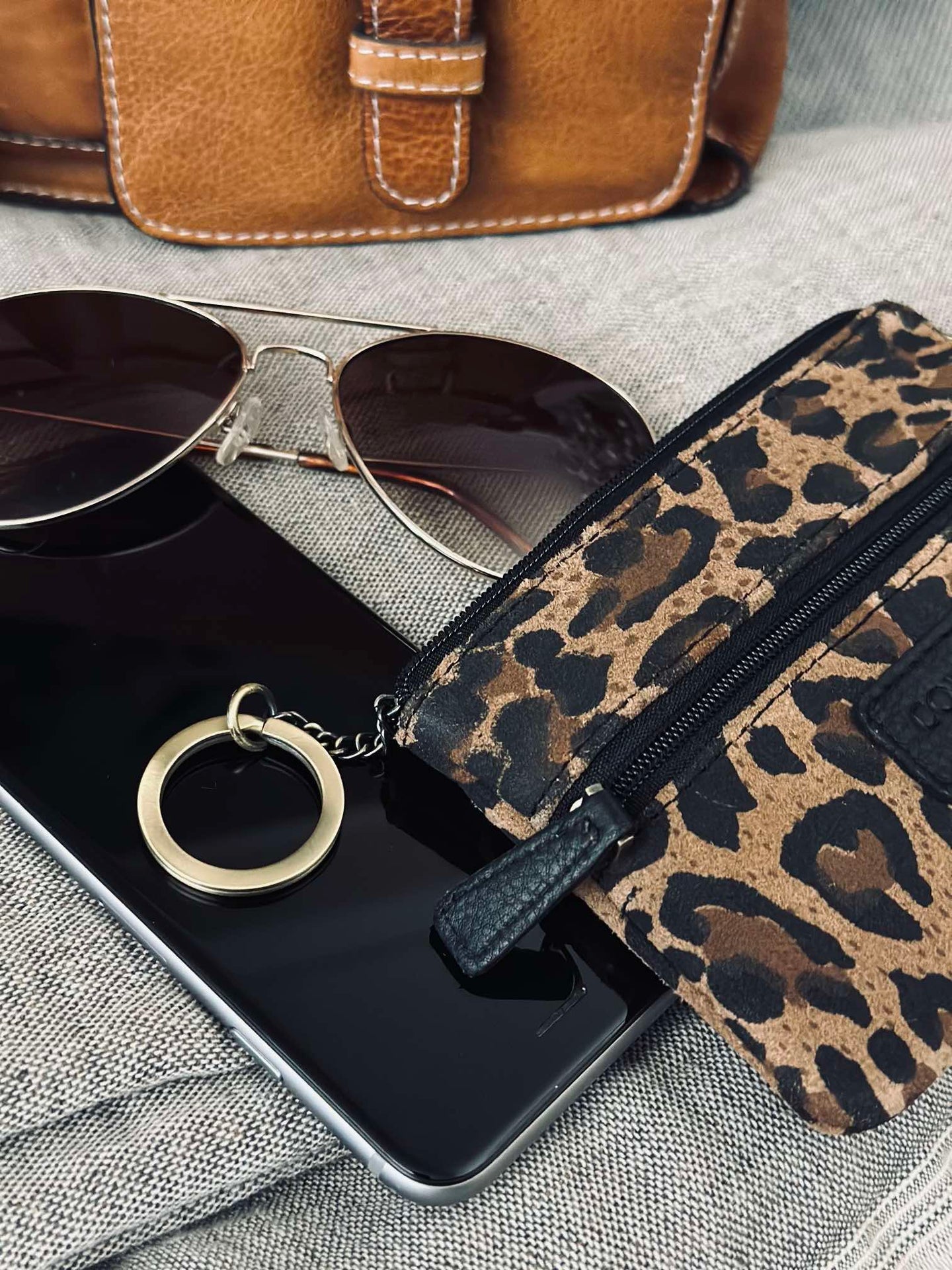 Pung dark Leopard ruskinn